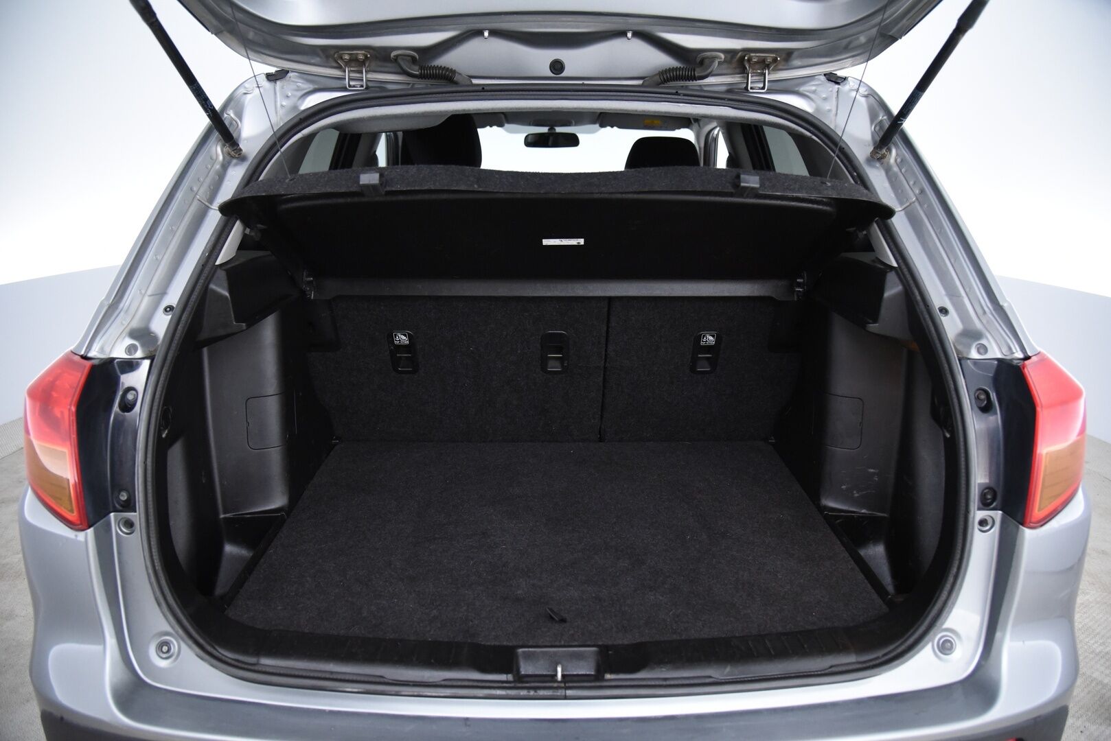 Suzuki Vitara 2016 1,6 VVT 4WD GL+ 5MT / Adapt. vakkari / Navi / P. Kamera / Suomi-auto - LED-lisävalo / Bluetooth