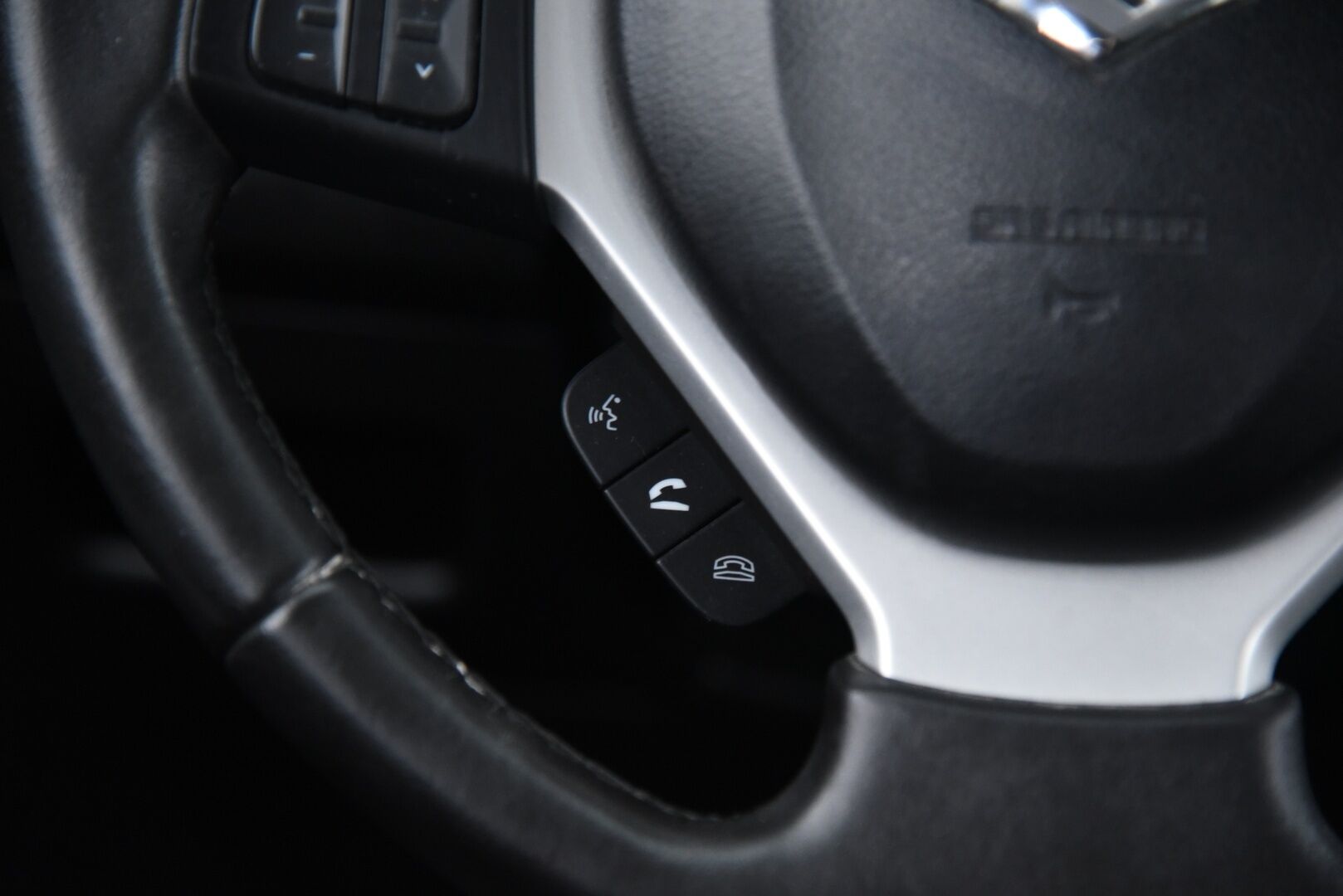 Suzuki Vitara 2016 1,6 VVT 4WD GL+ 5MT / Adapt. vakkari / Navi / P. Kamera / Suomi-auto - LED-lisävalo / Bluetooth