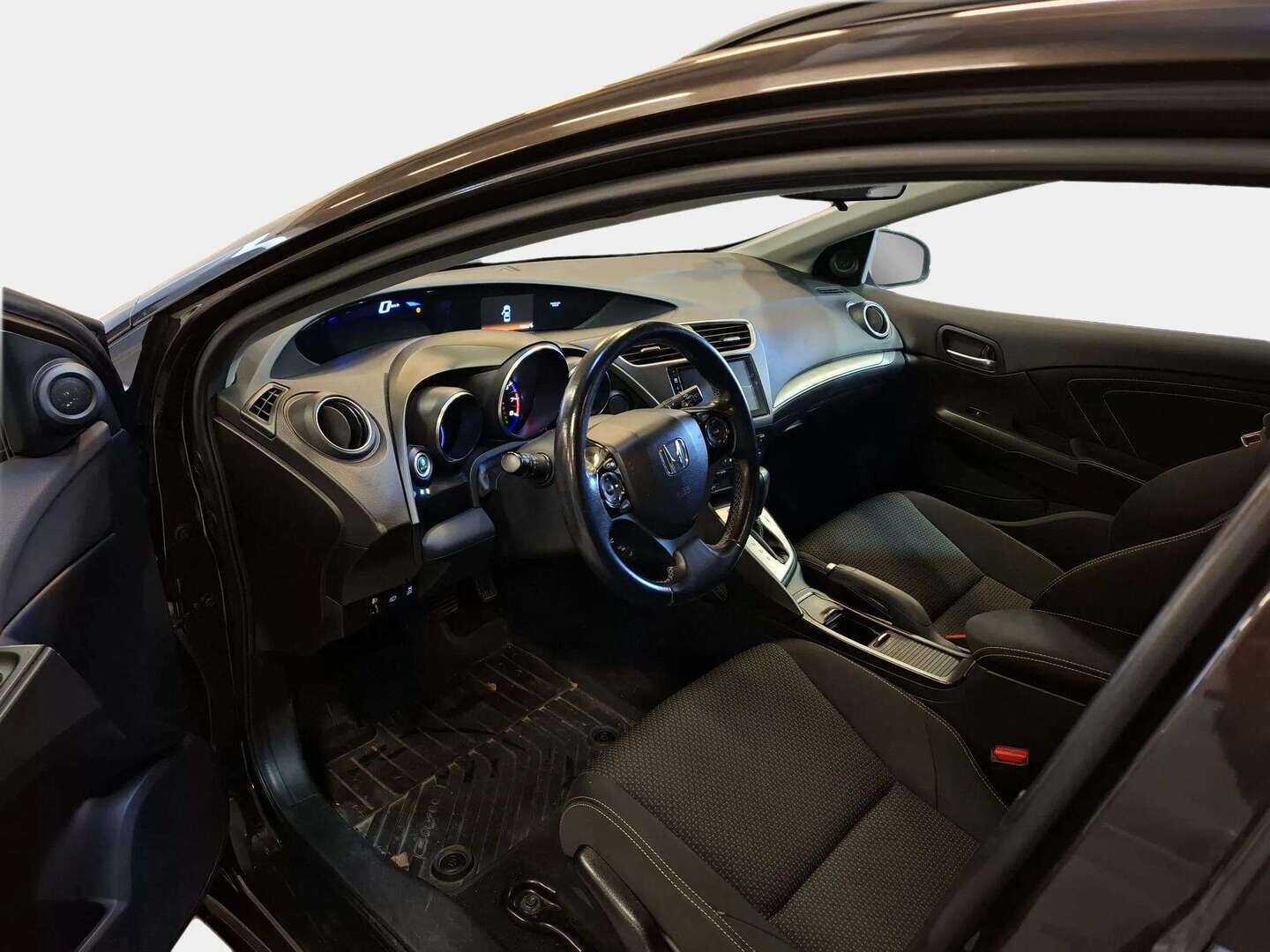Honda Civic 2016 Tourer 1,8i Elegance Plus AT - | Vetokoukku | Lohkolämmitin sisäpistokkeella | Juuri leimattu |  3.om suomiauto | Cruise | 2x renkaat |