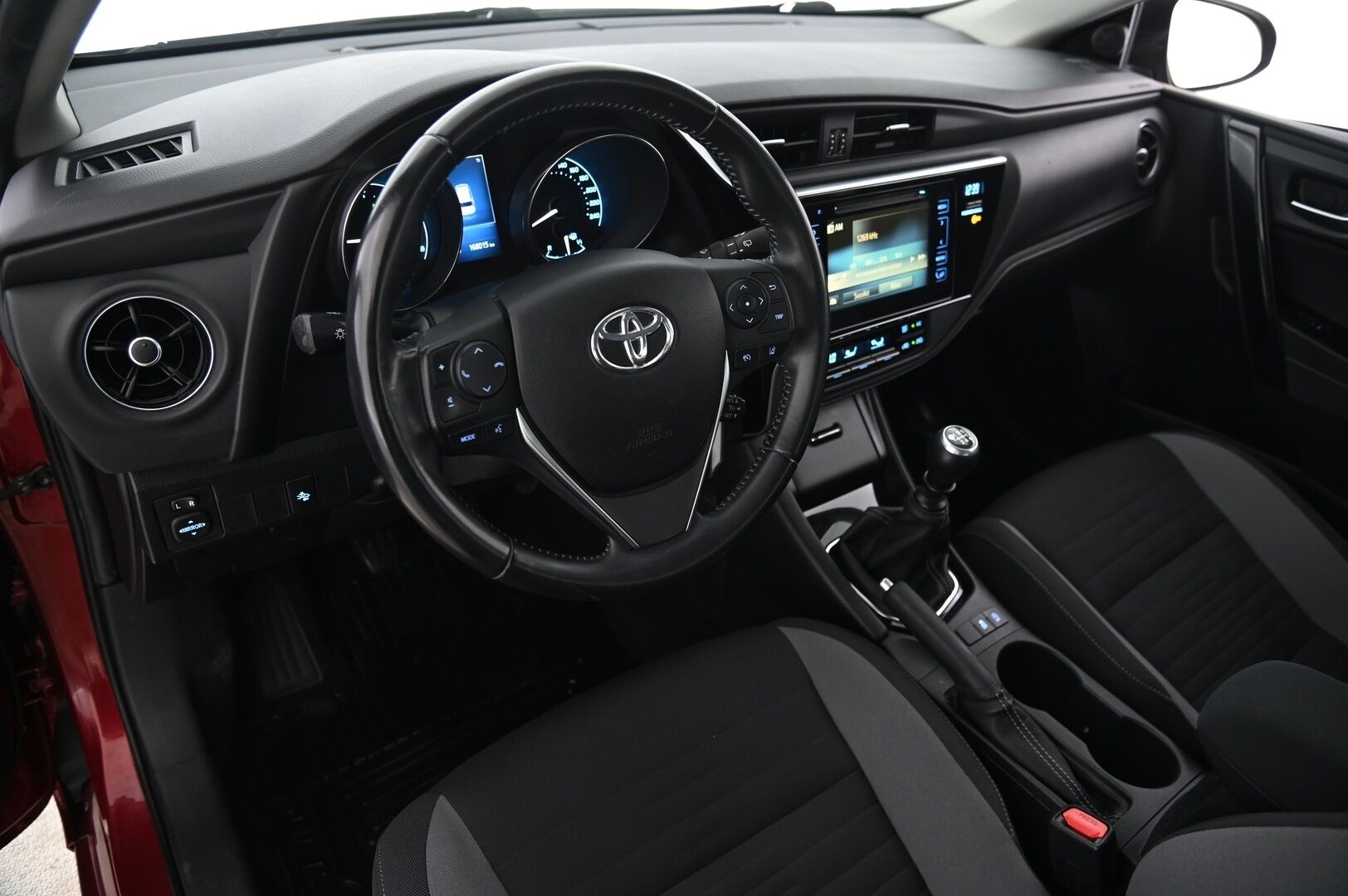 Toyota Auris 2017 Touring Sports 1,2 T Active * P-Kamera / Navi / Adapt.LED / Lohko & Sisäp / Vakkari / Suomiauto* - Juuri leimattu / Hyvät Hakkapeliitta nastat / 2x renkaat aluilla / Erikoisväri - HULLUT VÄLIPÄIVÄT KORKOTARJOUS 2,49%