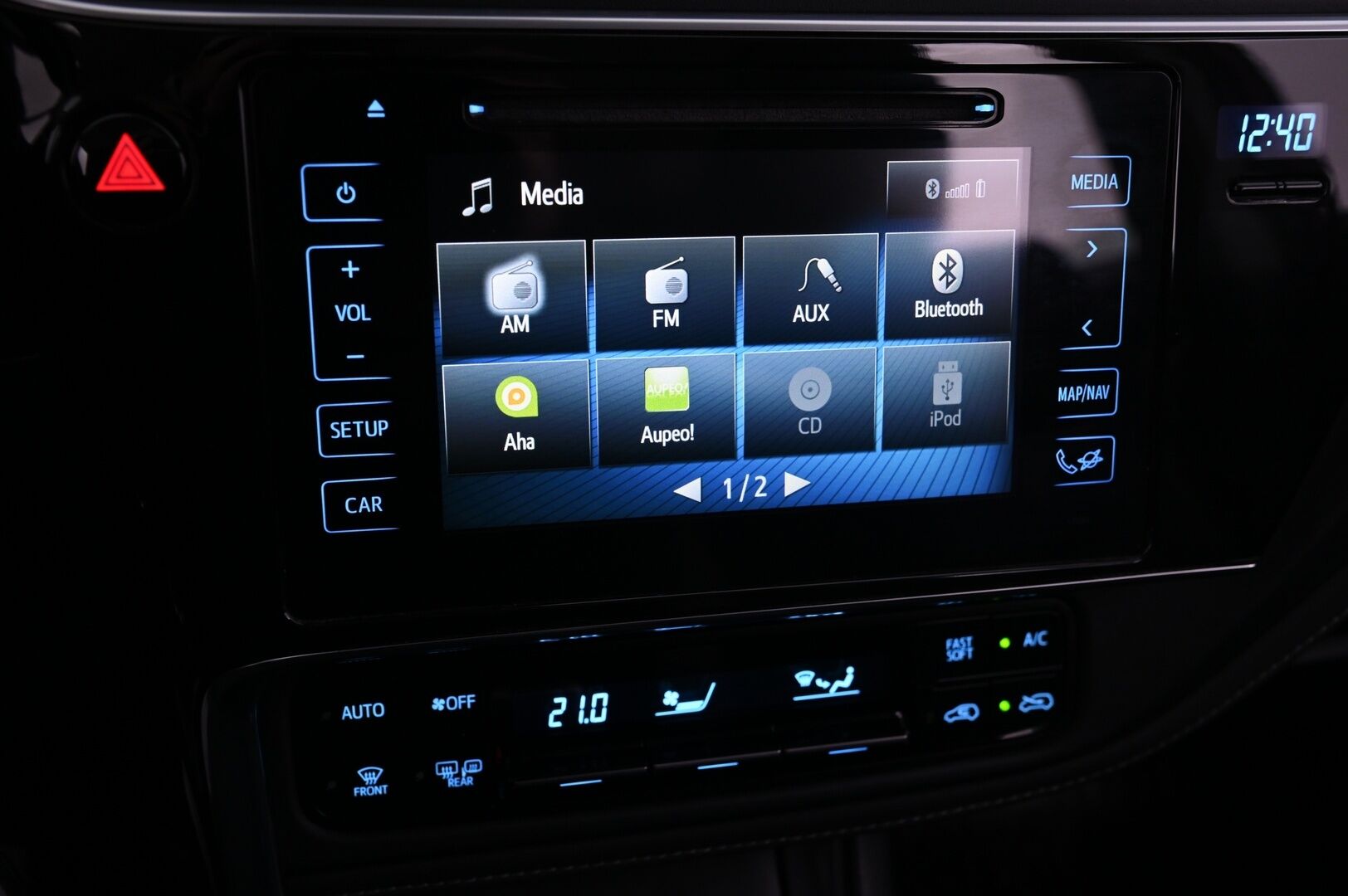 Toyota Auris 2017 Touring Sports 1,2 T Active * P-Kamera / Navi / Adapt.LED / Lohko & Sisäp / Vakkari / Suomiauto* - Juuri leimattu / Hyvät Hakkapeliitta nastat / 2x renkaat aluilla / Erikoisväri - HULLUT VÄLIPÄIVÄT KORKOTARJOUS 2,49%