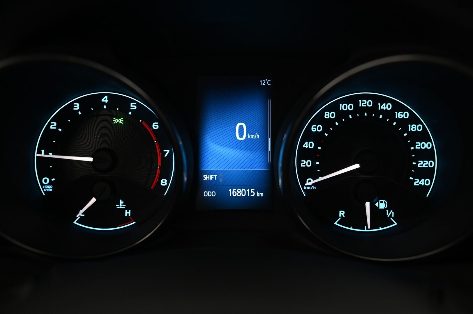 Toyota Auris 2017 Touring Sports 1,2 T Active * P-Kamera / Navi / Adapt.LED / Lohko & Sisäp / Vakkari / Suomiauto* - Juuri leimattu / Hyvät Hakkapeliitta nastat / 2x renkaat aluilla / Erikoisväri - HULLUT VÄLIPÄIVÄT KORKOTARJOUS 2,49%