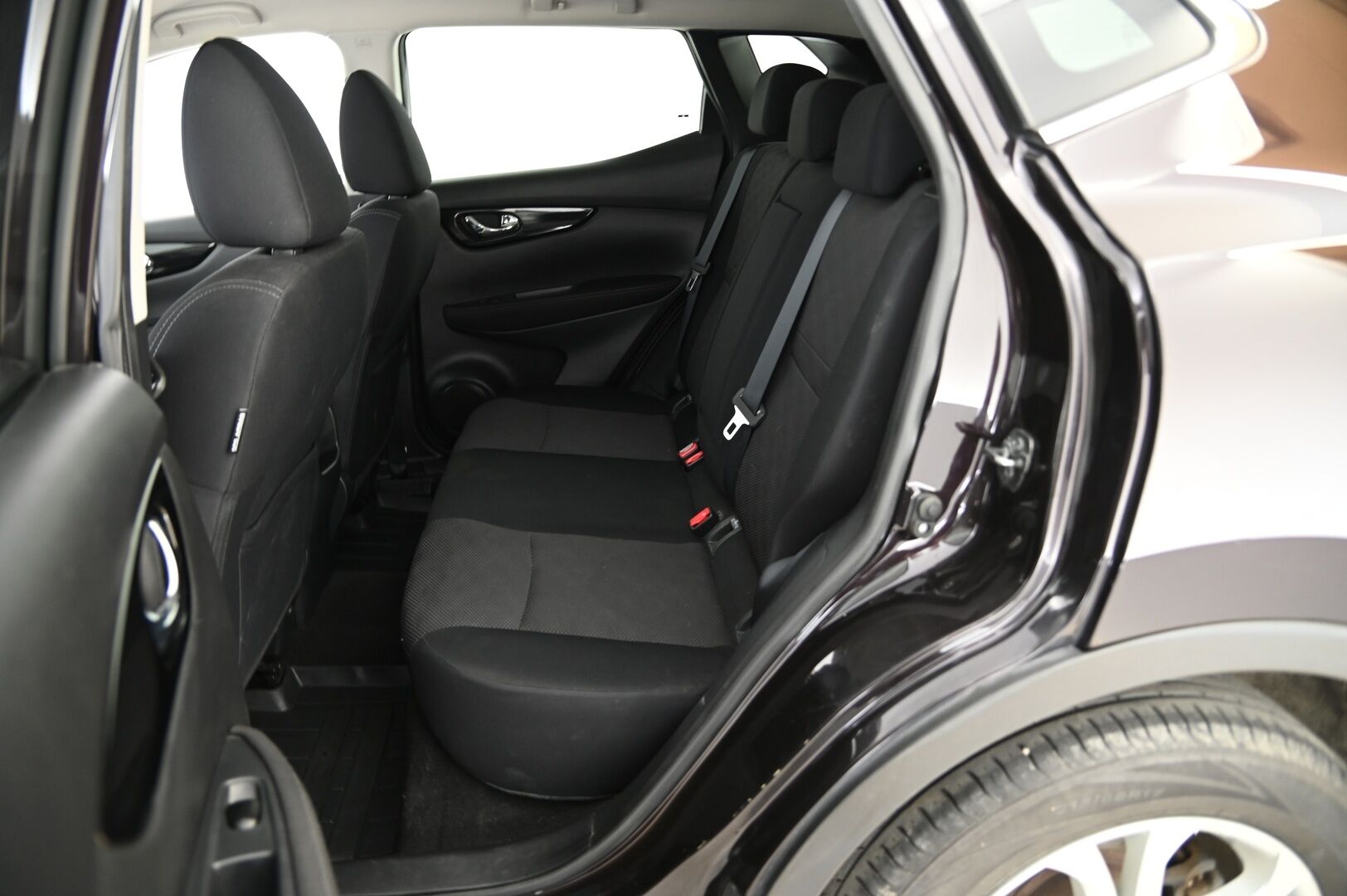 Nissan Qashqai 2017 DIG-T 115 N-Connecta 2WD 6M/T E6 * Lohko / Navi / 360 / Keyless / Suomi-auto*