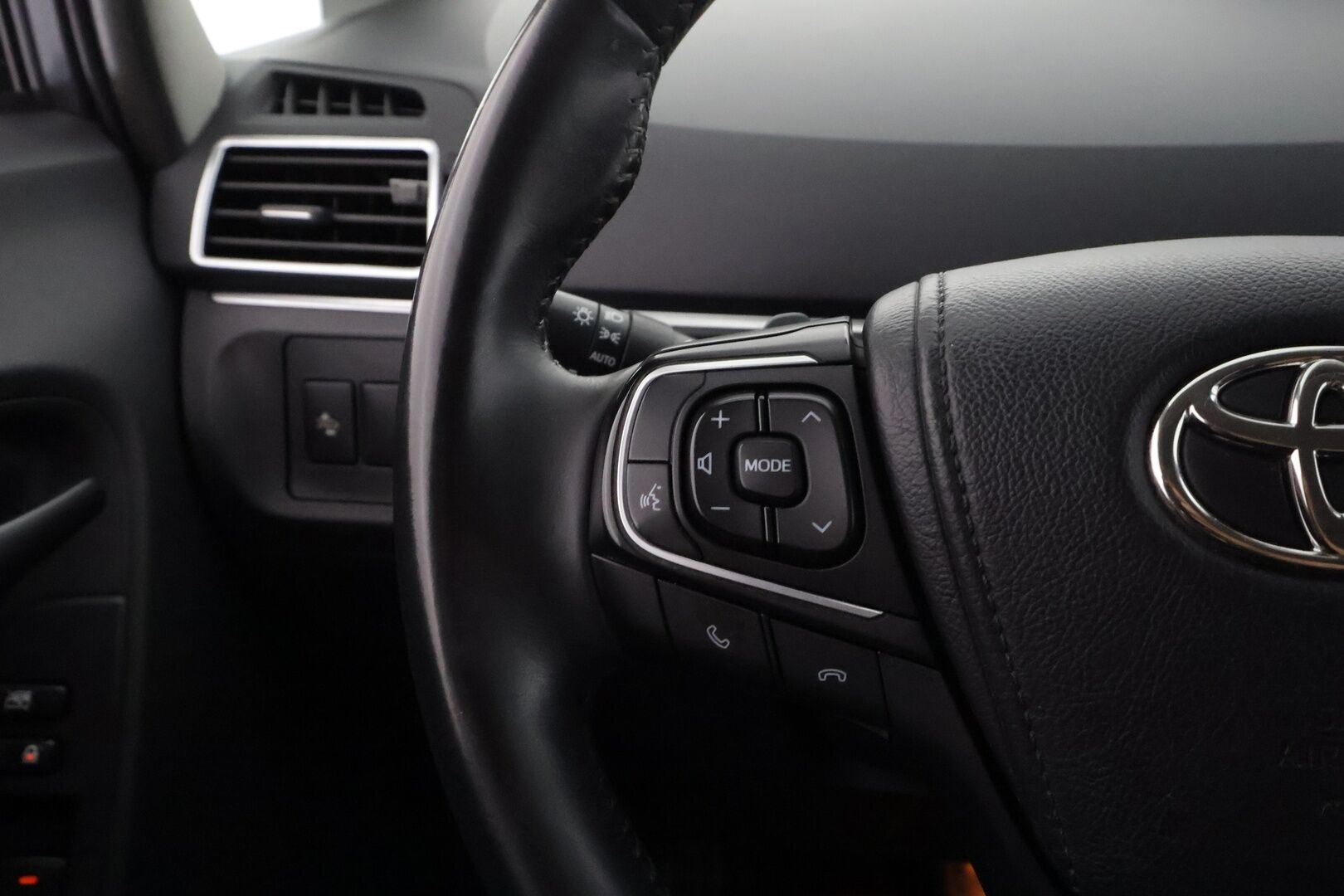Toyota Verso 2017 1,8 Valvematic Active Edition Multidrive S 7p - | 7-paikkainen | Vakkari | P.kamera ja tutkat | Navi | Lohko+sisälämmitin | Bluetooth | PCS | Kaistavahti | Aut. ilmastointi | 2x renkaat aluin |