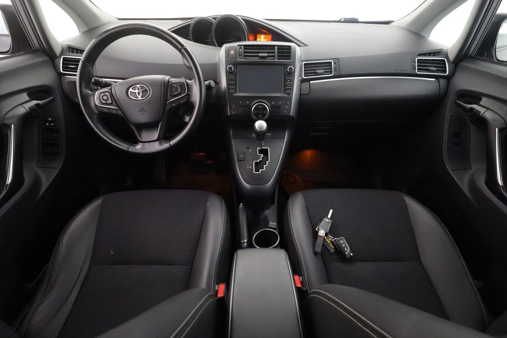 Toyota Verso 2017 1,8 Valvematic Active Edition Multidrive S 7p - | 7-paikkainen | Vakkari | P.kamera ja tutkat | Navi | Lohko+sisälämmitin | Bluetooth | PCS | Kaistavahti | Aut. ilmastointi | 2x renkaat aluin |