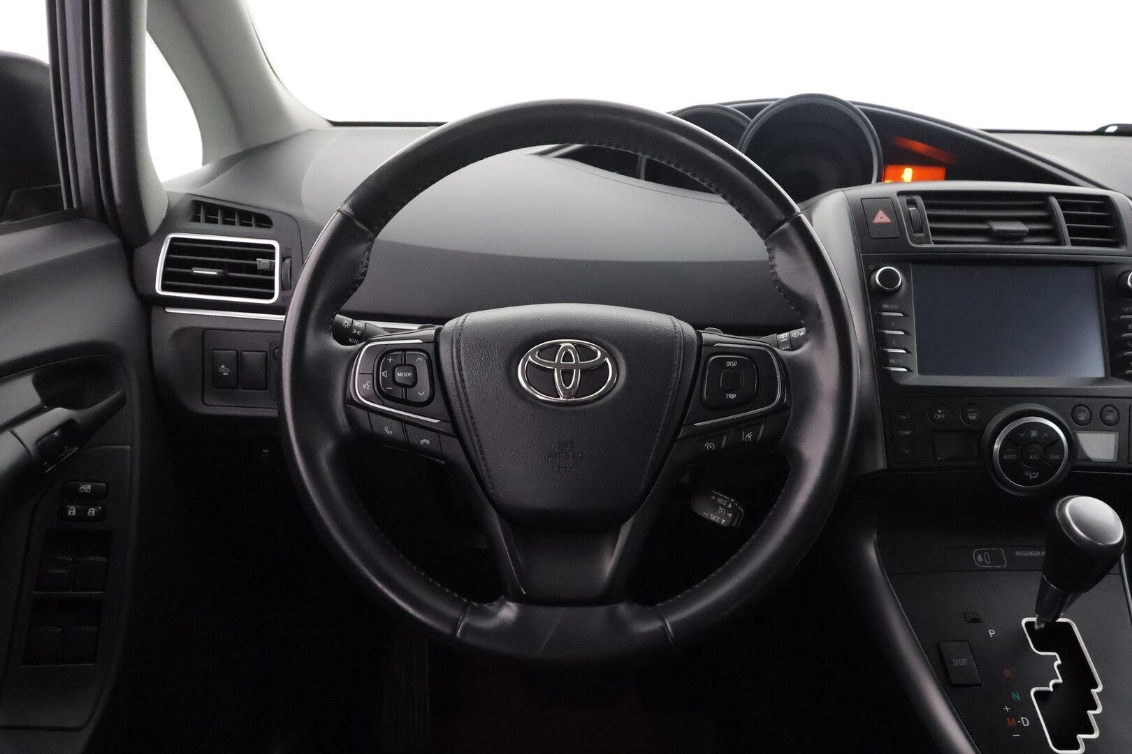 Toyota Verso 2017 1,8 Valvematic Active Edition Multidrive S 7p - | 7-paikkainen | Vakkari | P.kamera ja tutkat | Navi | Lohko+sisälämmitin | Bluetooth | PCS | Kaistavahti | Aut. ilmastointi | 2x renkaat aluin |
