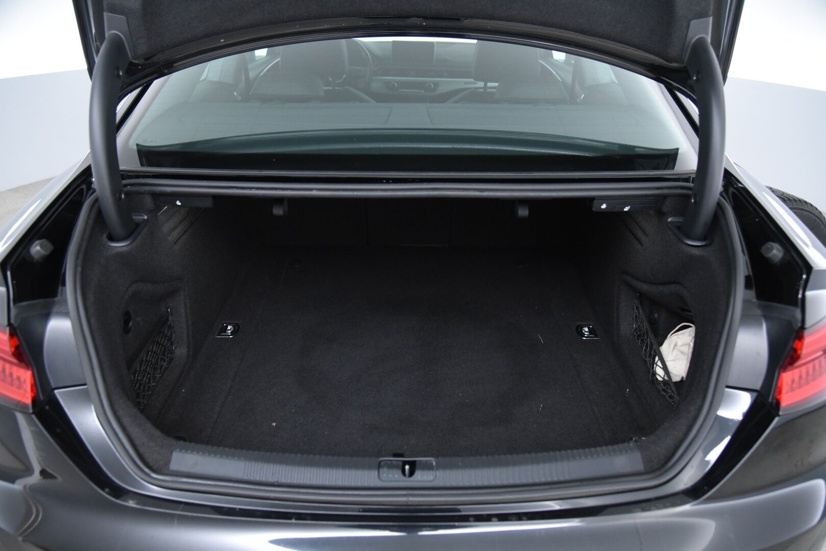 Audi A5 2017 Coupé Business Sport 2,0 TFSI 185 kW quattro S tronic /  Adapt.vakkari / Webasto / P.kamera / MMI+ / LED / Kaistavahti - Suomi-auto / Digimittaristo / Flat bottom / 2x alumiinivanteet