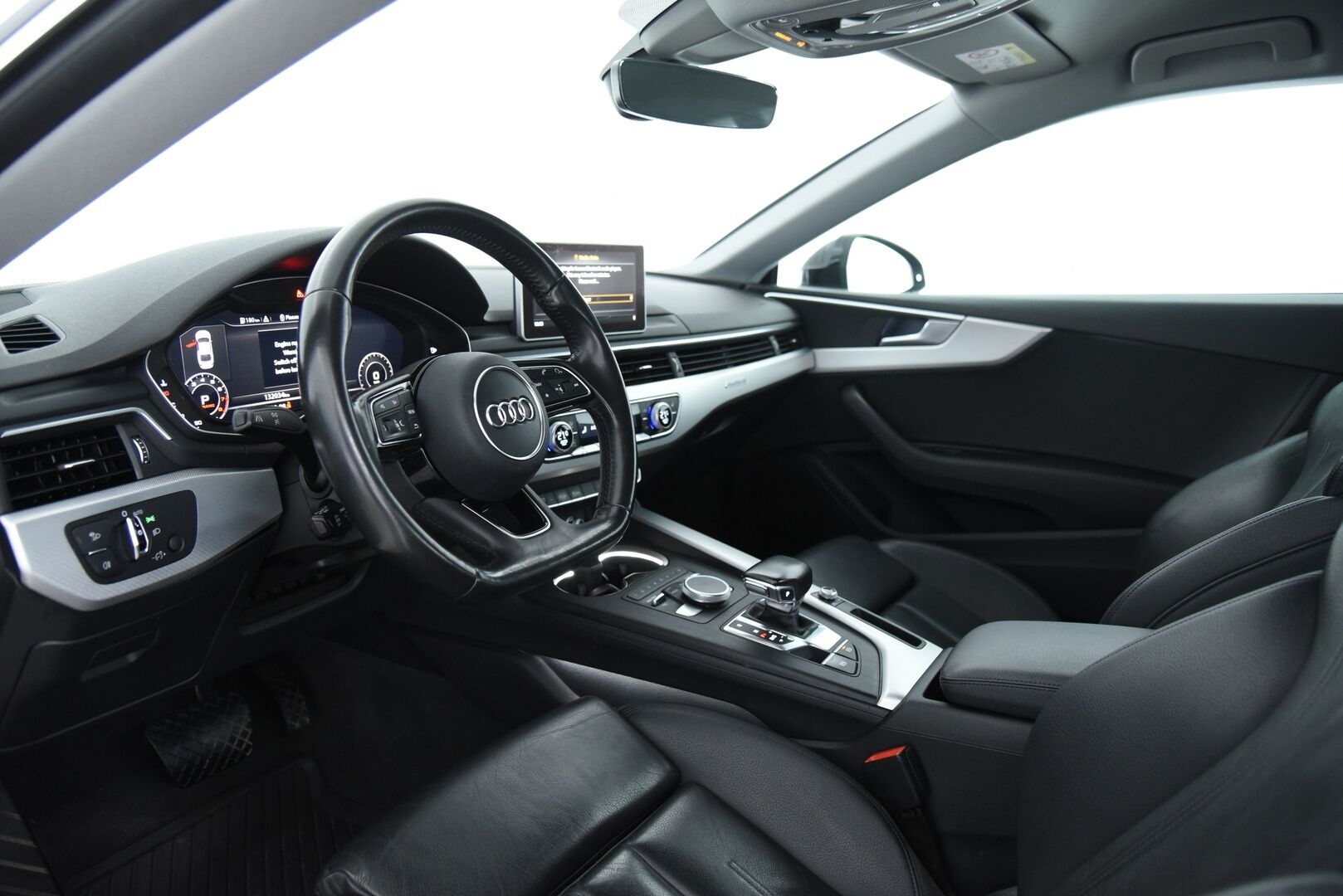 Audi A5 2017 Coupé Business Sport 2,0 TFSI 185 kW quattro S tronic /  Adapt.vakkari / Webasto / P.kamera / MMI+ / LED / Kaistavahti - Suomi-auto / Digimittaristo / Flat bottom / 2x alumiinivanteet