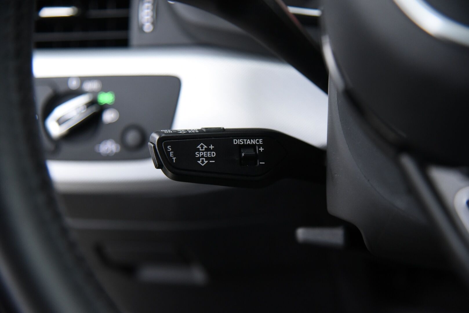 Audi A5 2017 Coupé Business Sport 2,0 TFSI 185 kW quattro S tronic /  Adapt.vakkari / Webasto / P.kamera / MMI+ / LED / Kaistavahti - Suomi-auto / Digimittaristo / Flat bottom / 2x alumiinivanteet