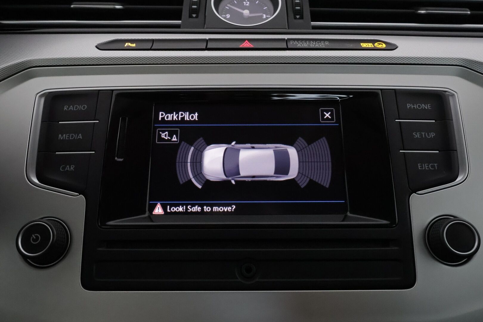 Volkswagen Passat 2017 Sedan Comfortline 1,4 TSI 92 kW DSG ** Suomi-auto / Vakkari / Lohkolämmitin / P.tutkat / Bluetooth / Kahdet renkaat**
