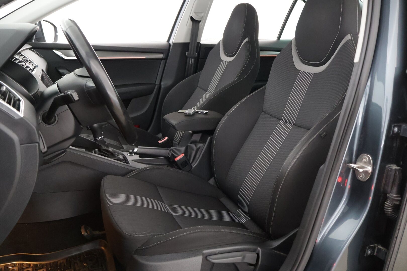 Skoda Octavia 2018 1,4 TSI Style DSG **WEBASTO / Lämmitettävä tuulilasi / Tutkat / SmartLink** - Kahdet renkaat! / Juuri huollettu! - HULLUT AVAJAISHULINAT KORKOTARJOUS 3,29 %