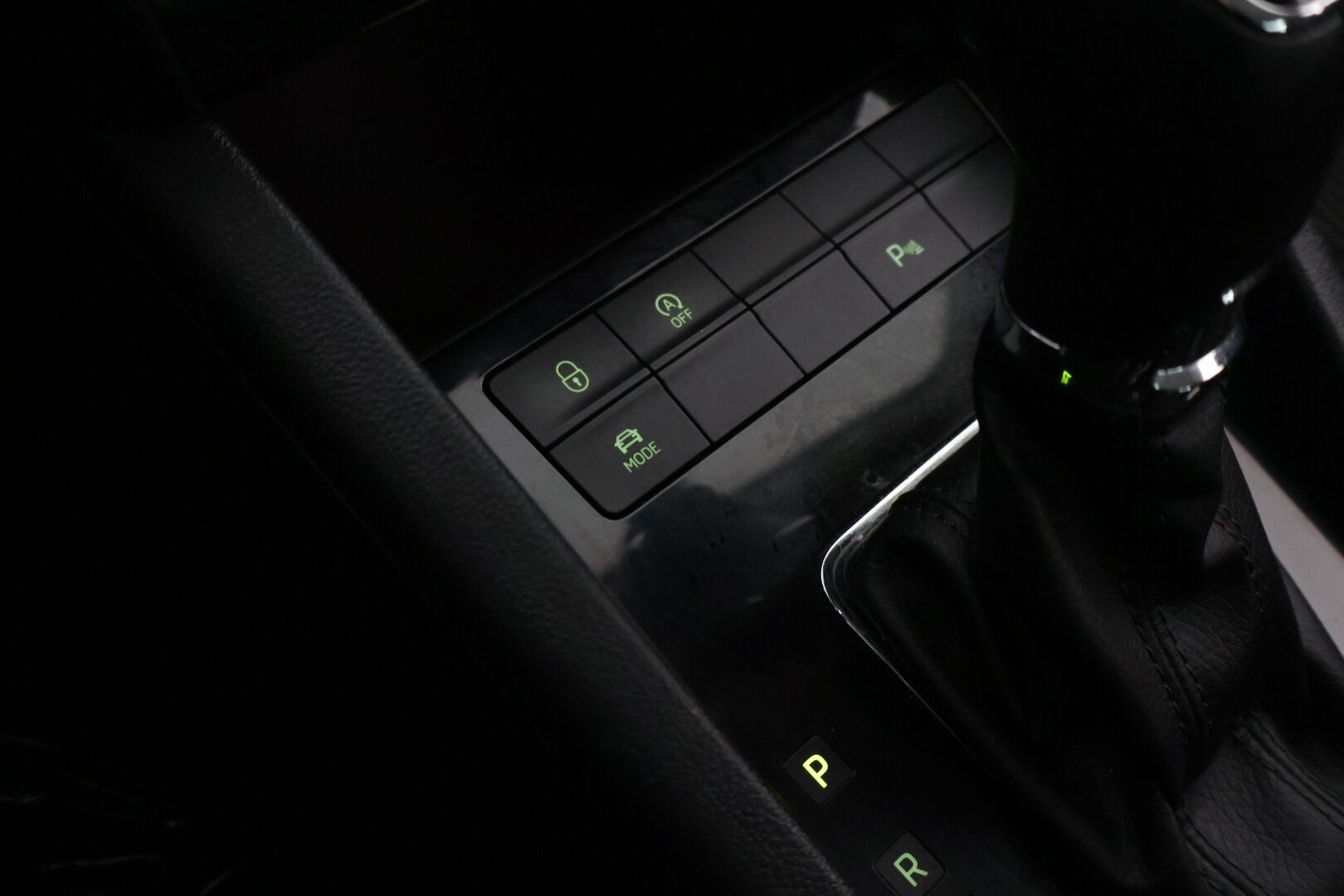 Skoda Octavia 2018 1,4 TSI Style DSG - Webasto | Lämmitettävä tuulilasi | Tutkat | SmartLink | Jakopää tehty!