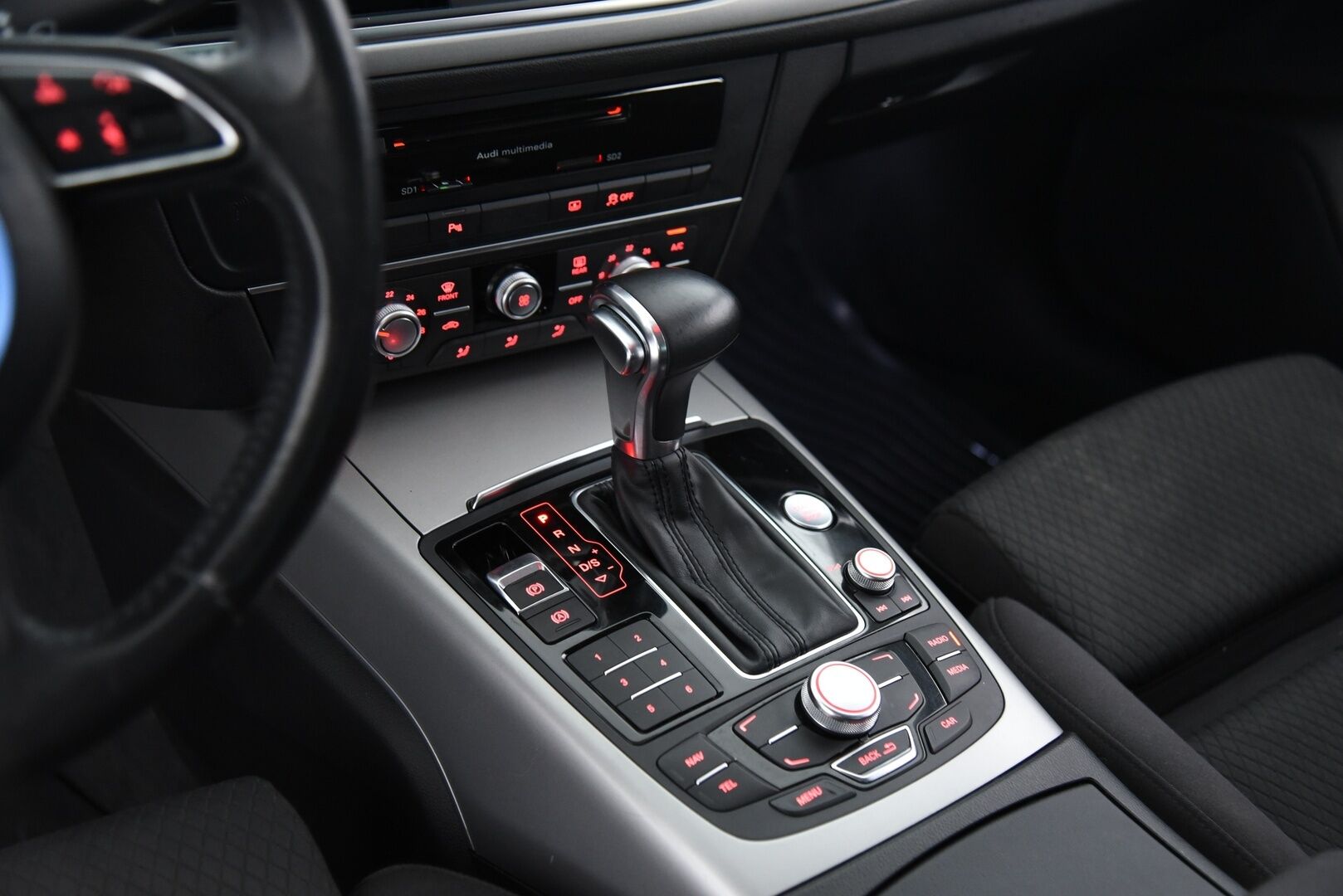 Audi A6 2014 Sedan Business 2,0 TDI 130 kW multitronic - Webasto | Sporttipenkit | Vakkari | P-Tutkat | Xenon