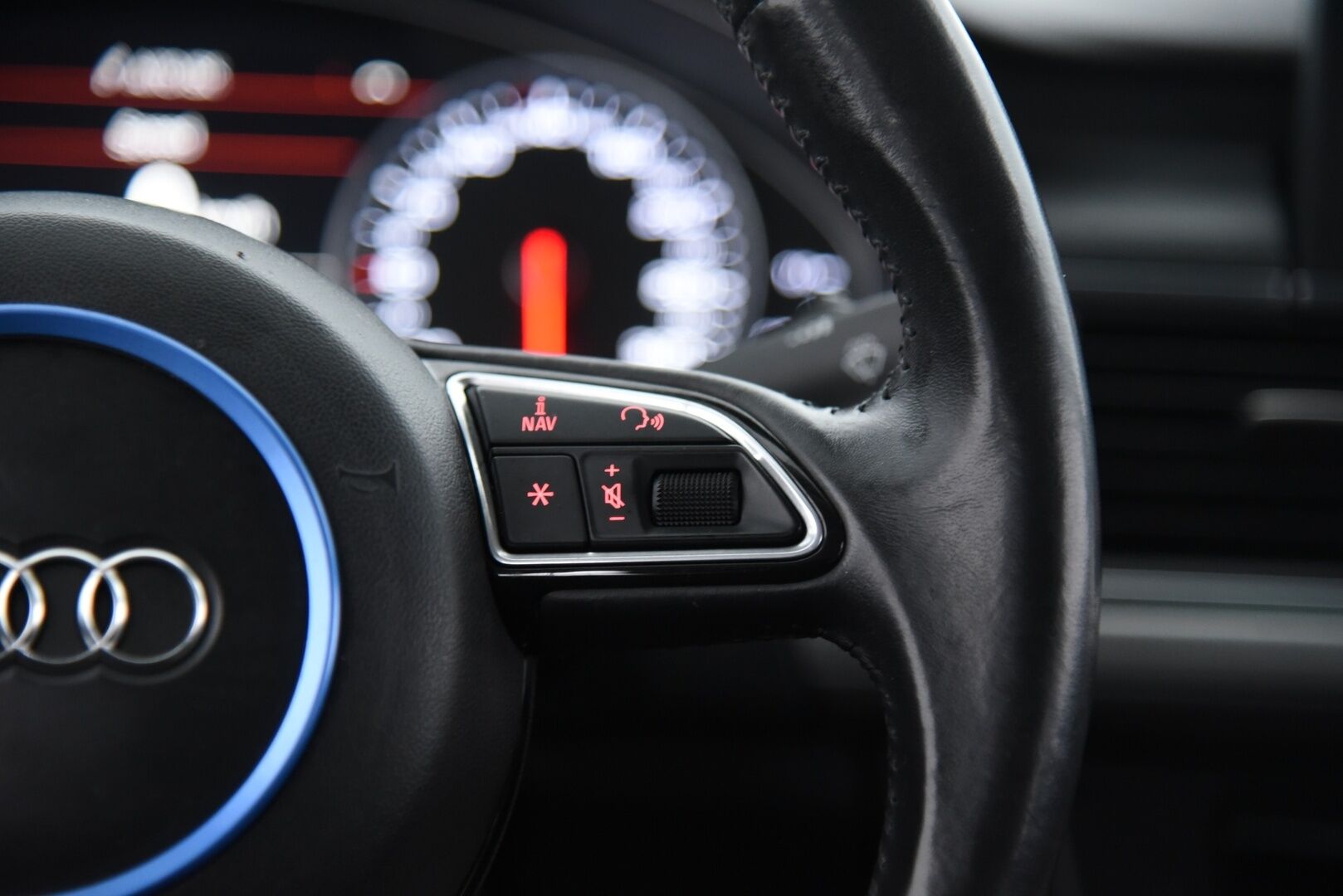 Audi A6 2014 Sedan Business 2,0 TDI 130 kW multitronic * Webasto / Sporttipenkit / Vakkari / P-Tutkat / Xenon * - Hyvä huoltohistoria / - HULLUT AVAJAISHULINAT KORKOTARJOUS 3,29 %