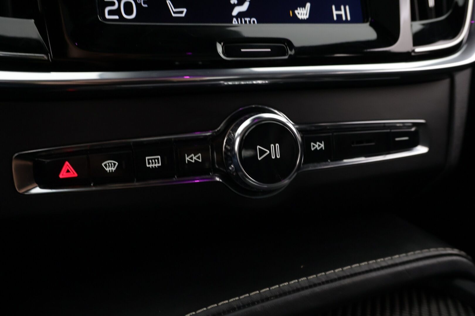 Volvo V90 2018 D5 AWD Business R-Design aut *EI ADBLUE / Webasto / Bowers & Wilkins / Panorama / Muistipenkit / Keyless / 360 kamera / HUD / Koukku / Blis* - *EI ADBLUE / NELIVETO / D5 / R-Design*