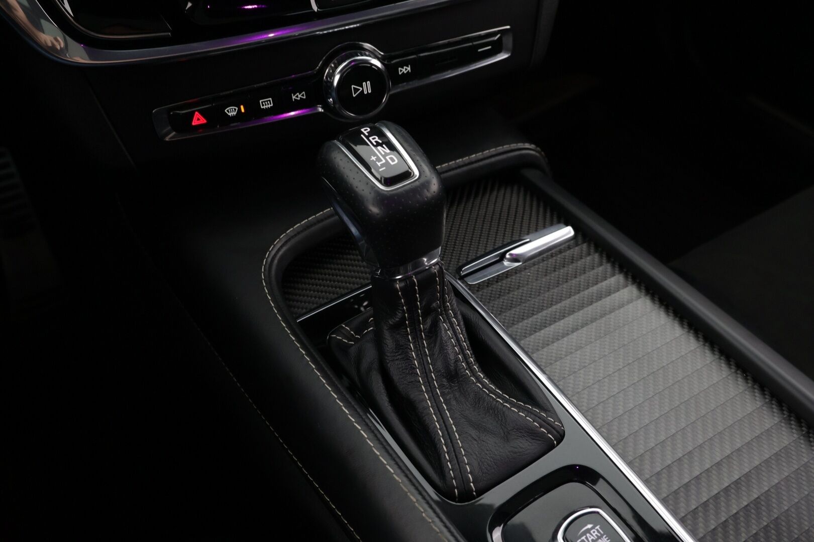 Volvo V90 2018 D5 AWD Business R-Design aut *EI ADBLUE / Webasto / Bowers & Wilkins / Panorama / Muistipenkit / Keyless / 360 kamera / HUD / Koukku / Blis* - *EI ADBLUE / NELIVETO / D5 / R-Design*