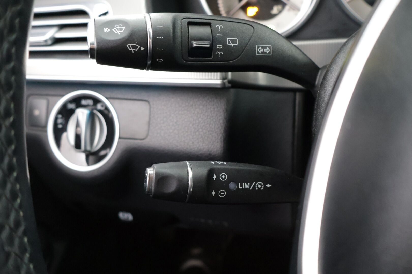 Mercedes-Benz E 2014 E 250 CDI 4MATIC Farmari (AC) - Loistava yksilö | Tutkat | Sähkökontti | Hyvä huoltohistoria | Puoli-nahat | Led | Neliveto 