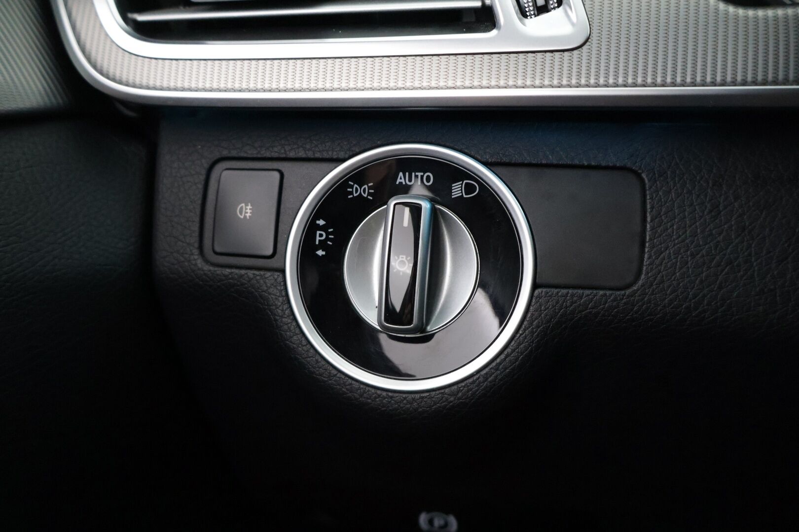 Mercedes-Benz E 2014 E 250 CDI 4MATIC Farmari (AC) - Loistava yksilö | Tutkat | Sähkökontti | Hyvä huoltohistoria | Puoli-nahat | Led | Neliveto 