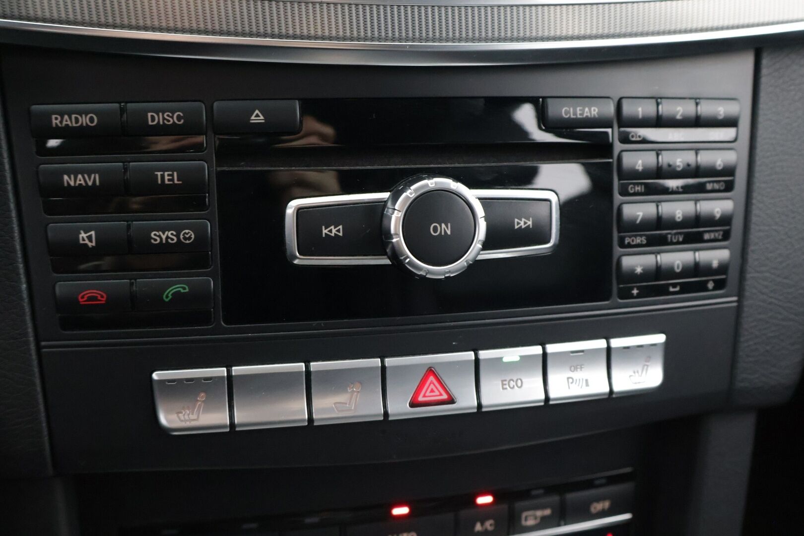 Mercedes-Benz E 2014 E 250 CDI 4MATIC Farmari (AC) - Loistava yksilö | Tutkat | Sähkökontti | Hyvä huoltohistoria | Puoli-nahat | Led | Neliveto 
