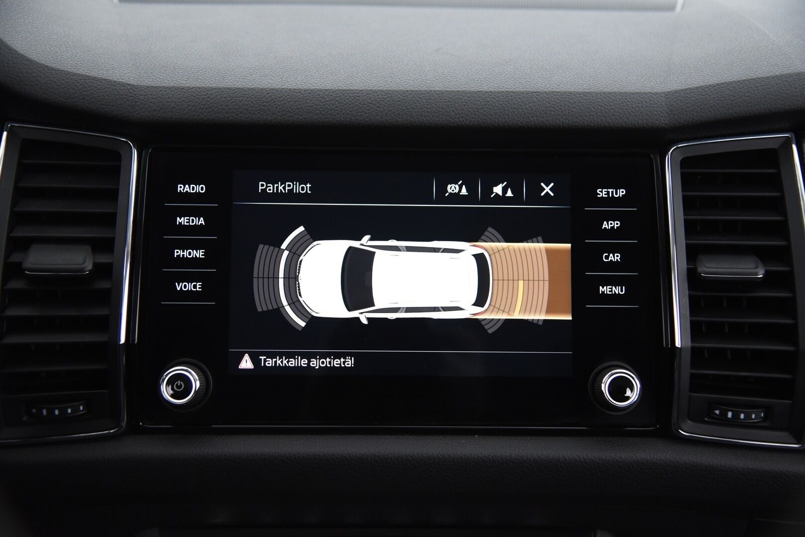 Skoda Kodiaq 2017 1,4 TSI 4x4 Ambition DSG Autom / Adapt.vak / Webasto / P-tutkat / Smartlink - LED ajovalot / Suomi-auto / Juuri iso huolto tehtynä! 