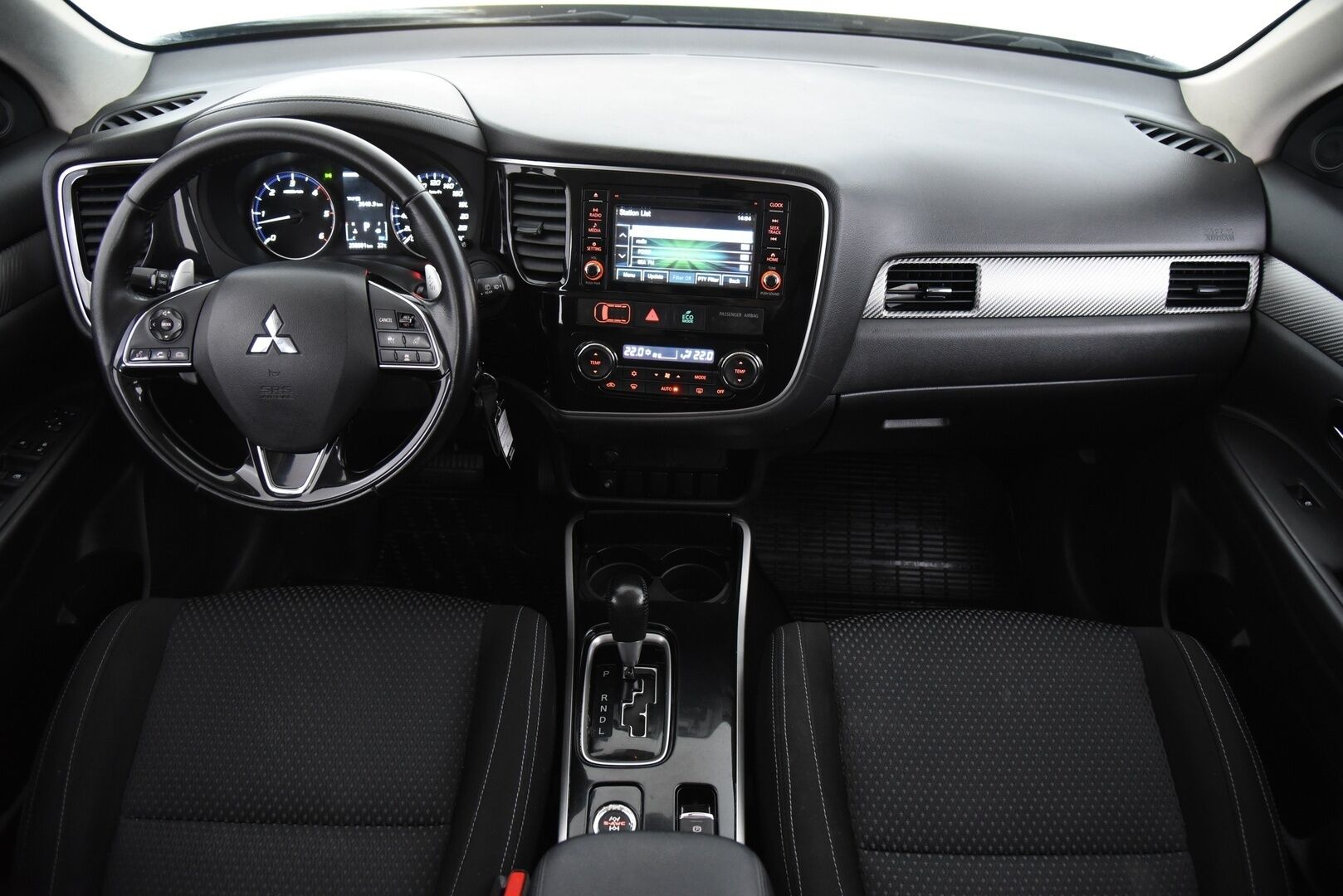 Mitsubishi Outlander 2018 2,2 DI-D Intense AT 4WD 5P - Matkalla myymälään! | P-Kamera