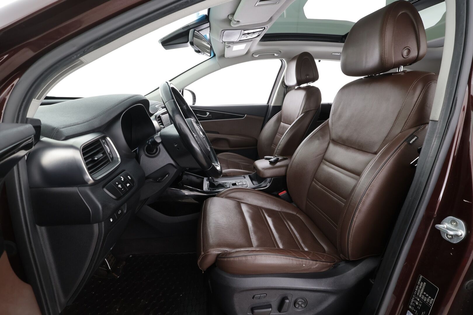 Kia Sorento 2017 2,2 CRDi AWD Business Luxury A/T 7P * ACC / Panorama / Koukku / Ilmastoidut nahat / Lohko+Sisä / 360° / Infinity * - Suomi-auto / Kahdet renkaat aluvanteilla / Huippuvarusteet