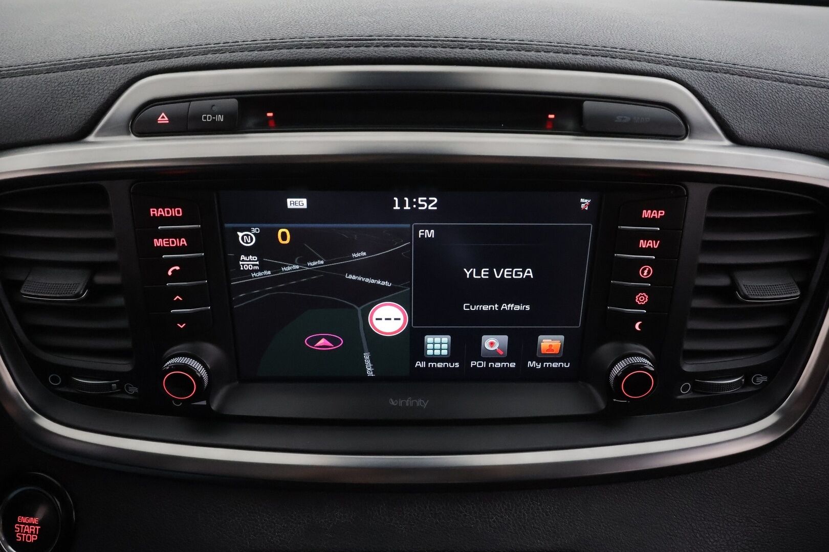 Kia Sorento 2017 2,2 CRDi AWD Business Luxury A/T 7P * ACC / Panorama / Koukku / Ilmastoidut nahat / Lohko+Sisä / 360° / Infinity * - Suomi-auto / Kahdet renkaat aluvanteilla / Huippuvarusteet