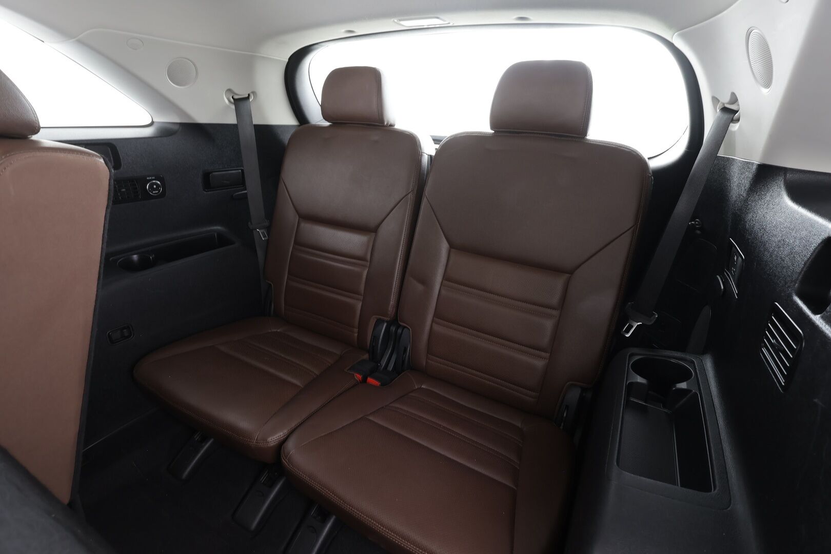 Kia Sorento 2017 2,2 CRDi AWD Business Luxury A/T 7P * ACC / Panorama / Koukku / Ilmastoidut nahat / Lohko+Sisä / 360° / Infinity * - Suomi-auto / Kahdet renkaat aluvanteilla / Huippuvarusteet