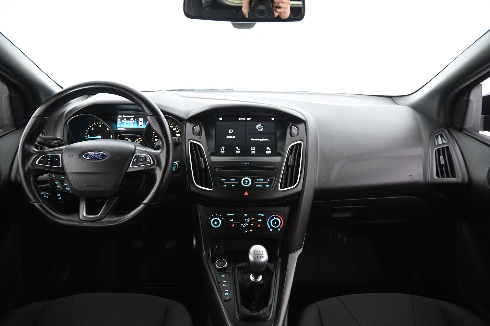Ford Focus 2017 2,0 TDCi 150 hv Start/Stop M6 ST-Line Wagon - *Varusteet tulossa, kysy nyt jo tarjous!*