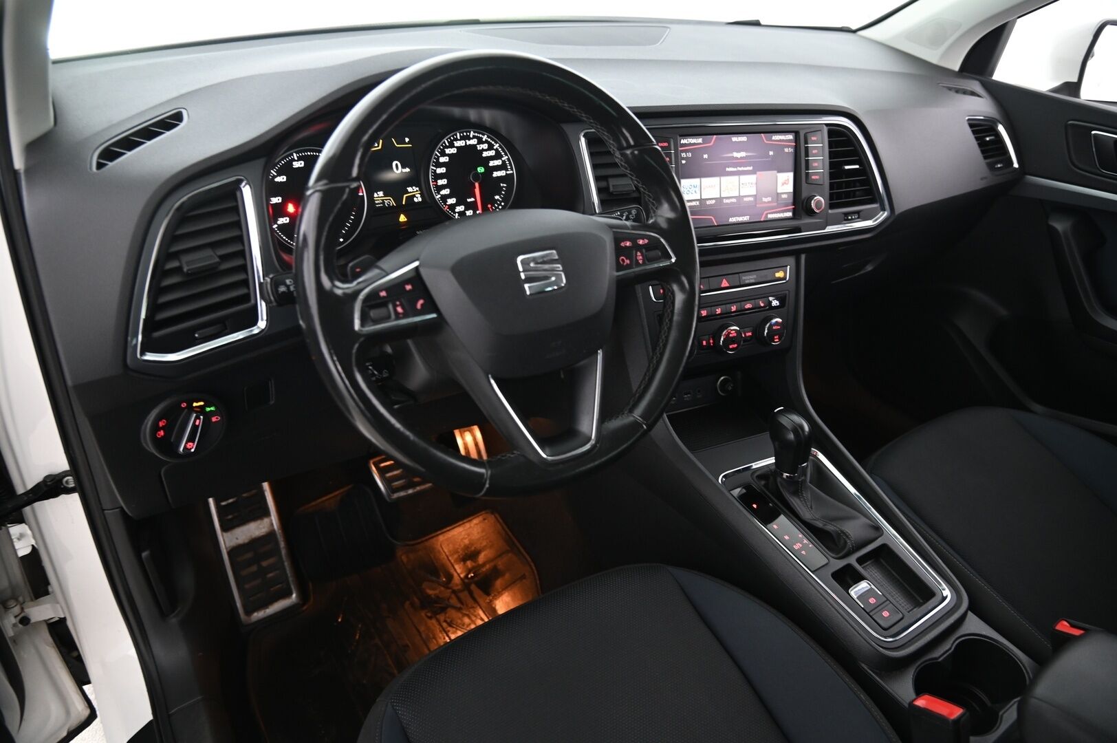 Seat Ateca 2017 1,4 TSI 150 ACT Style DSG / Webasto / Blis / Koukku / Adapti. vakkari / Kaistavahti / - *Siisti / 2x renkaat* - Osta nyt, maksa vasta ensi vuonna