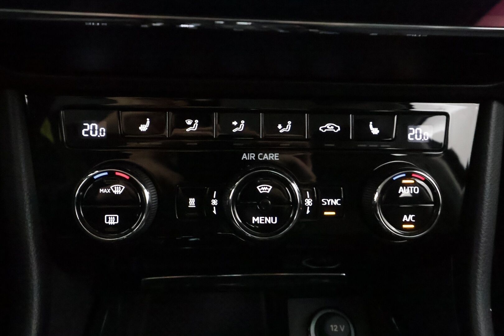 Skoda Superb 2018 1,8 TSI Ambition BusinessLine DSG Autom. - | Vakkari | Webasto | LED | P.tutkat | Navi | Kahdet Renkaat | Suomi-auto | 