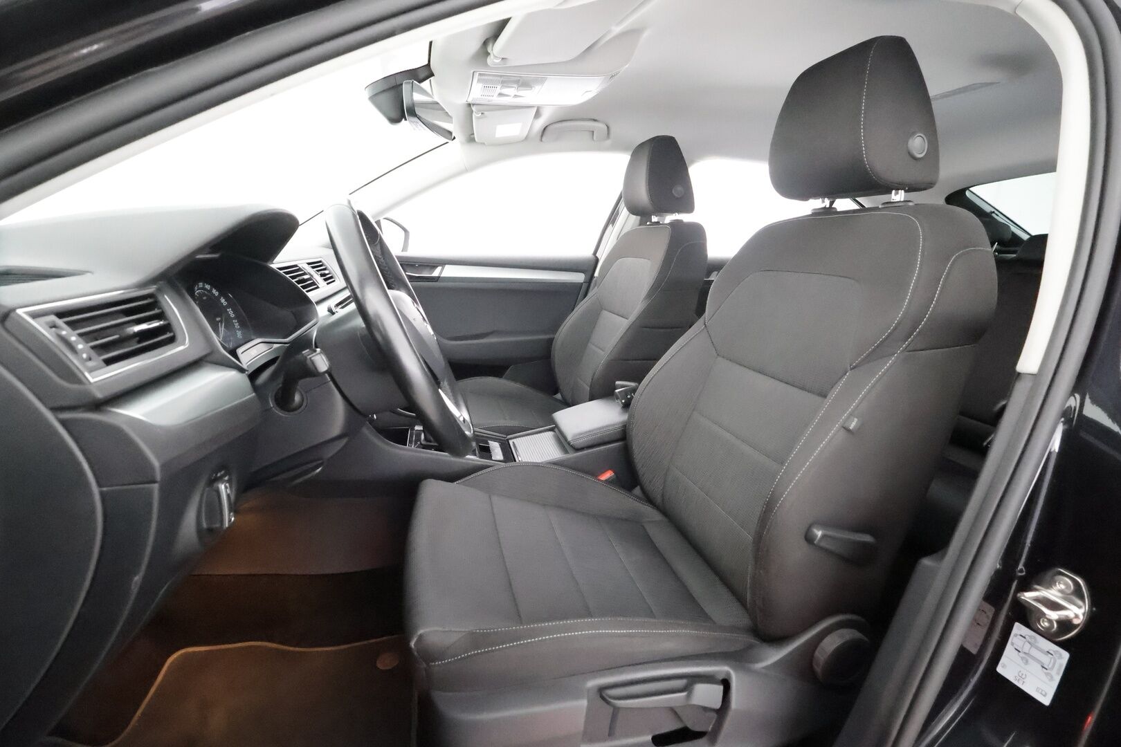 Skoda Superb 2018 1,8 TSI Ambition BusinessLine DSG Autom. - | Vakkari | Webasto | LED | P.tutkat | Navi | Kahdet Renkaat | Suomi-auto | 