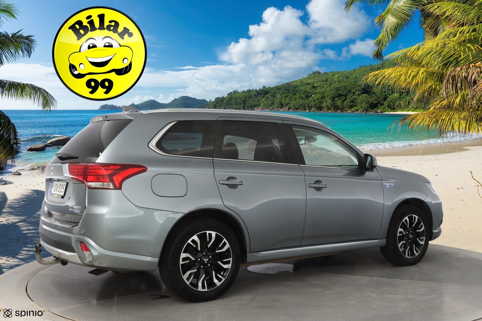 Mitsubishi Outlander PHEV 2016 Instyle Navi Business 4WD 5P * ACC / Rockford Fostage / 360° Kamera / Kattoluukku * - Kahdet renkaat alumiinivantein / Säännöllinen huoltohistoria