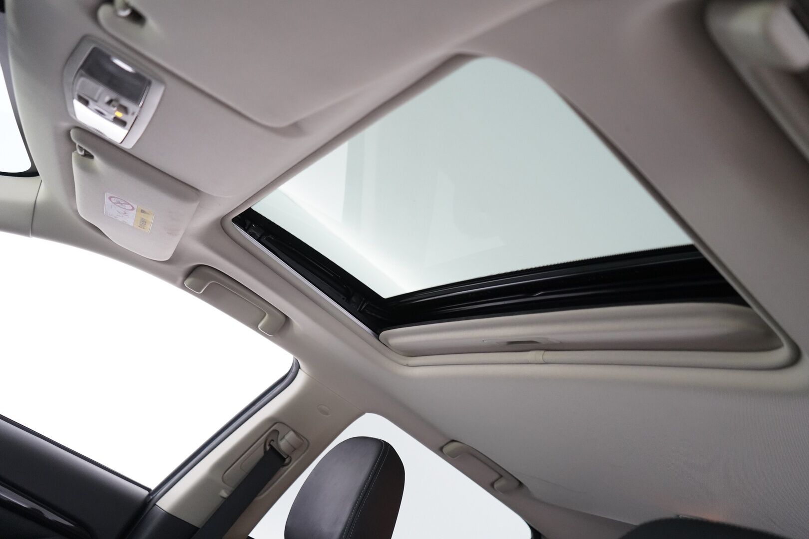 Mitsubishi Outlander PHEV 2016 Instyle Navi Business 4WD 5P * ACC / Rockford Fostage / 360° Kamera / Kattoluukku * - Kahdet renkaat alumiinivantein / Säännöllinen huoltohistoria