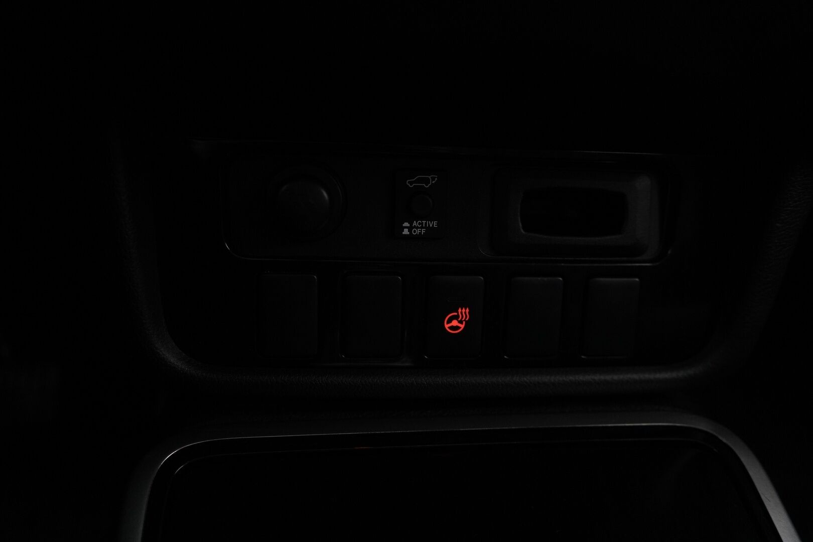 Mitsubishi Outlander PHEV 2016 Instyle Navi Business 4WD 5P * ACC / Rockford Fostage / 360° Kamera / Kattoluukku * - Kahdet renkaat alumiinivantein / Säännöllinen huoltohistoria