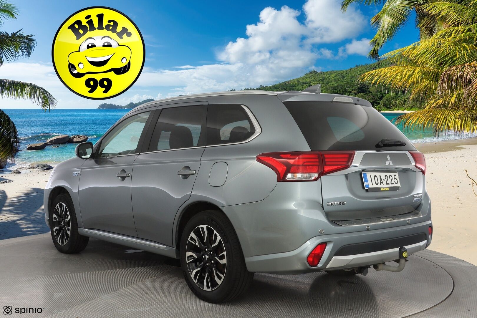 Mitsubishi Outlander PHEV 2016 Instyle Navi Business 4WD 5P * ACC / Rockford Fostage / 360° Kamera / Kattoluukku * - Kahdet renkaat alumiinivantein / Säännöllinen huoltohistoria