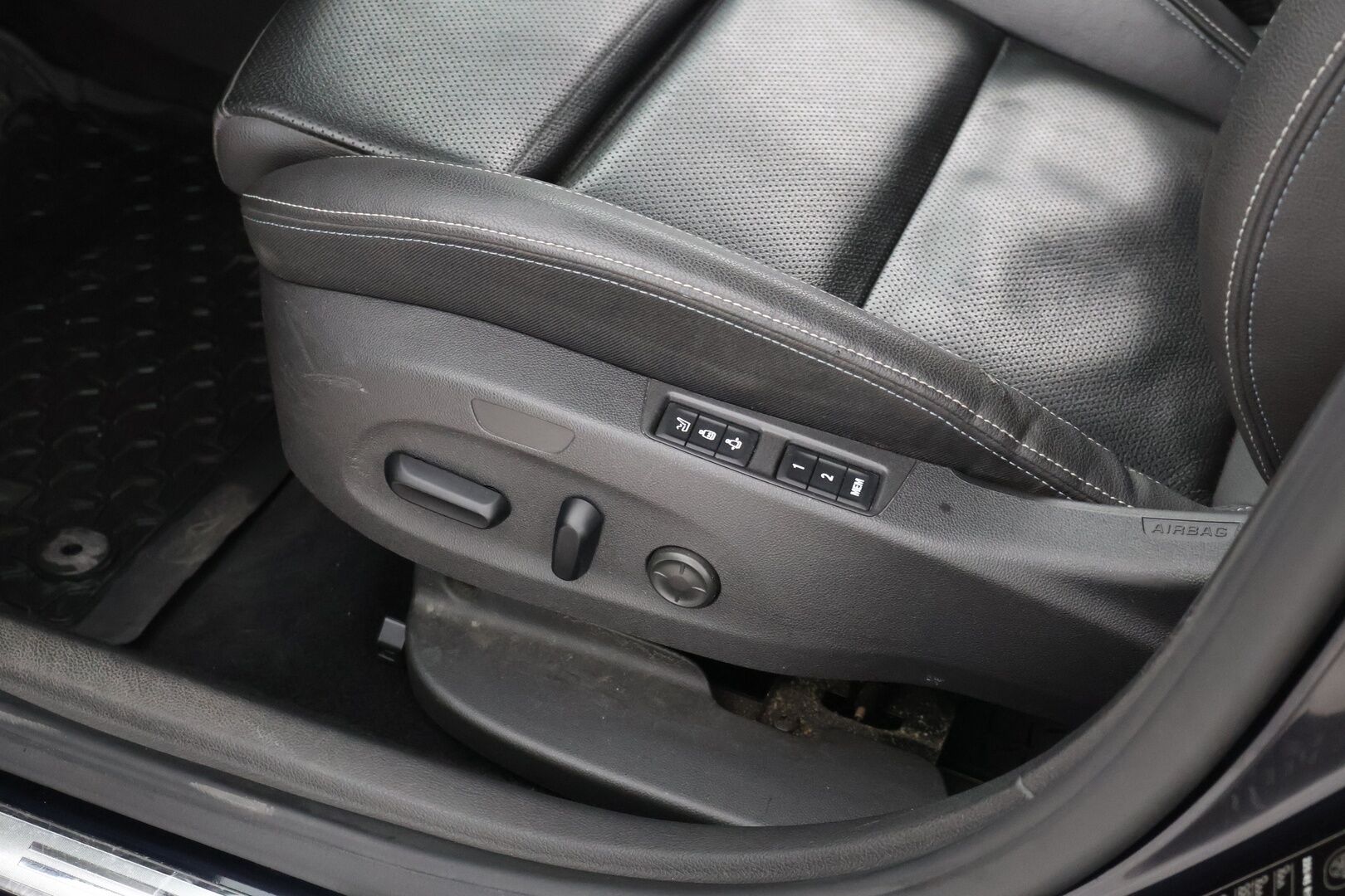 Opel Astra 2018 Sports Tourer Innovation 1,4 Turbo Start/Stop 110kW AT6 - | Matrix | Webasto | Ilmastoidut AGR Sporttinahat | Kulj. hieronta | Muistipenkki | P.kamera | Apple & Android | BSM | Keyless | Navi | 2x renkaat aluin | 