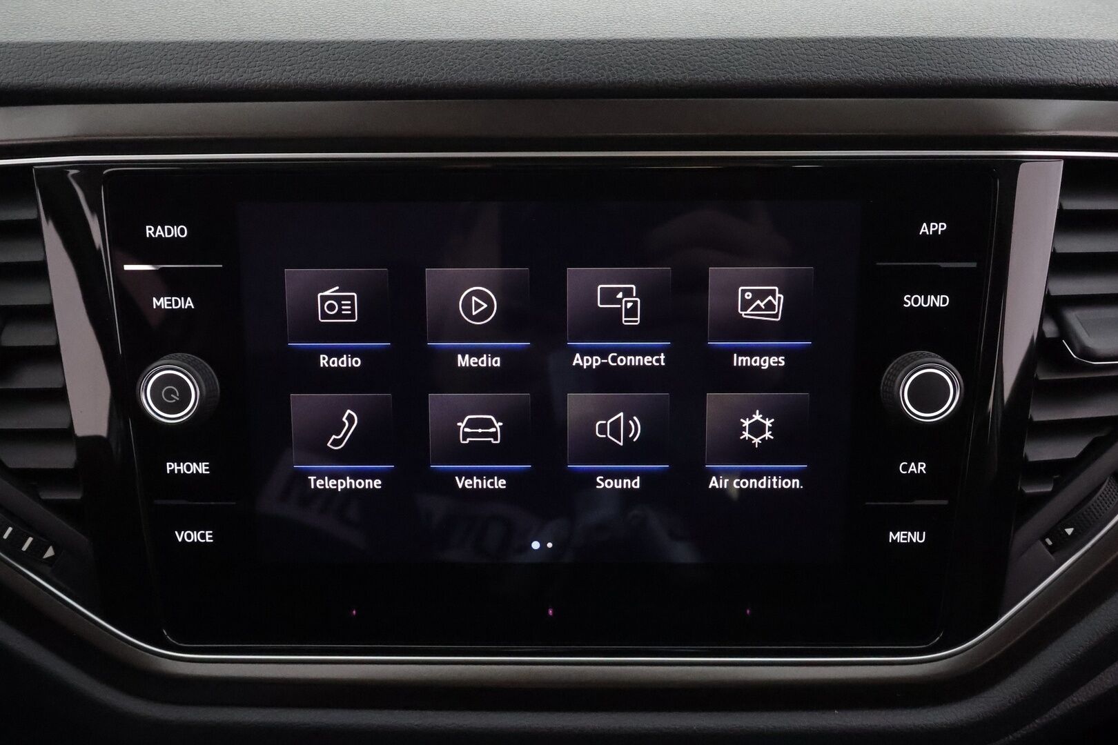 Volkswagen T-Roc 2018 Style 2,0 TDI SCR 110 kW 4MOTION DSG * ACC / P.kamera / Webasto / LED / Kaistavahti * - Suomi-auto / Kahdet renkaat aluvanteilla