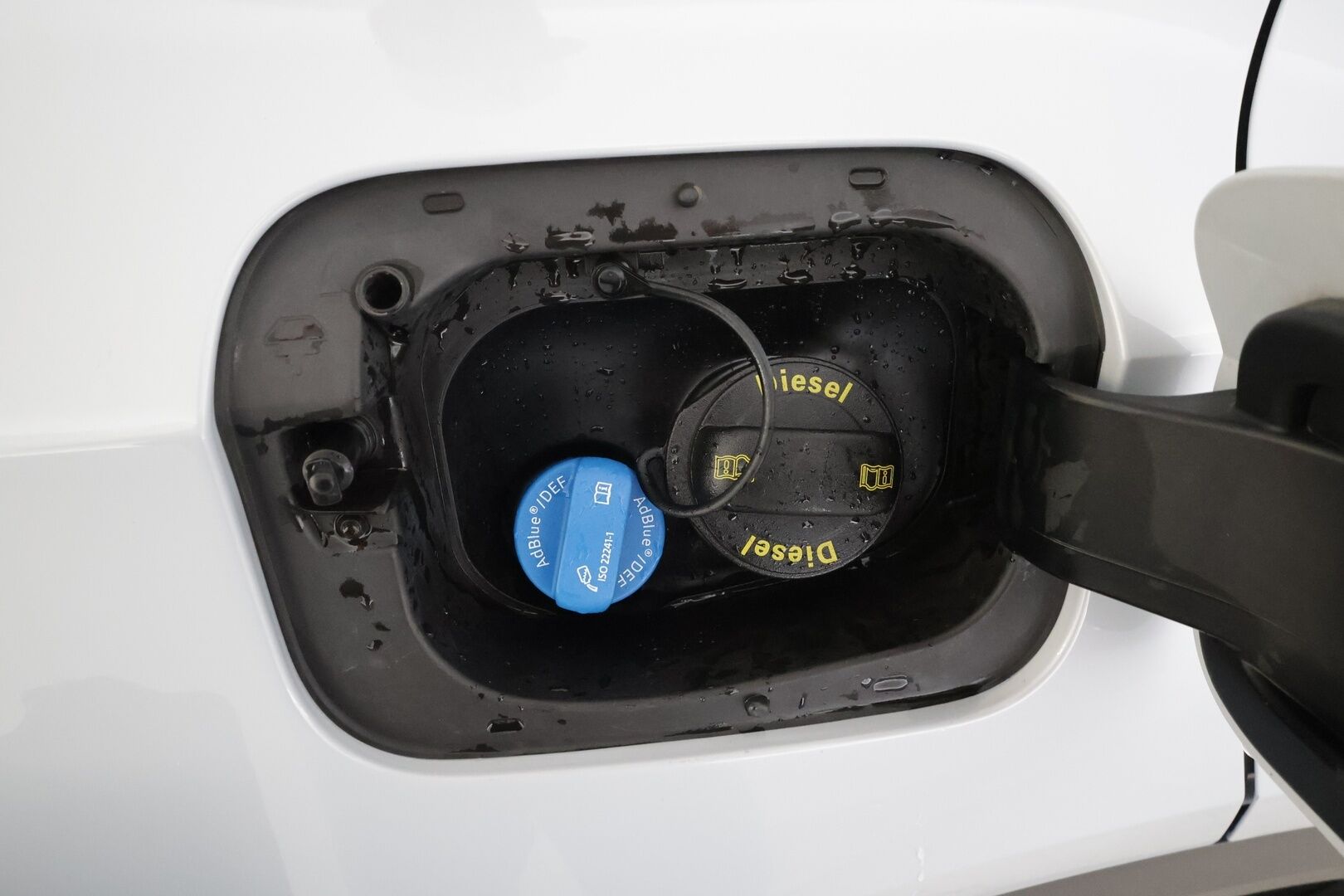 Volkswagen T-Roc 2018 Style 2,0 TDI SCR 110 kW 4MOTION DSG * ACC / P.kamera / Webasto / LED / Kaistavahti * - Suomi-auto / Kahdet renkaat aluvanteilla - HULLUT AVAJAISHULINAT KORKOTARJOUS 3,29 %