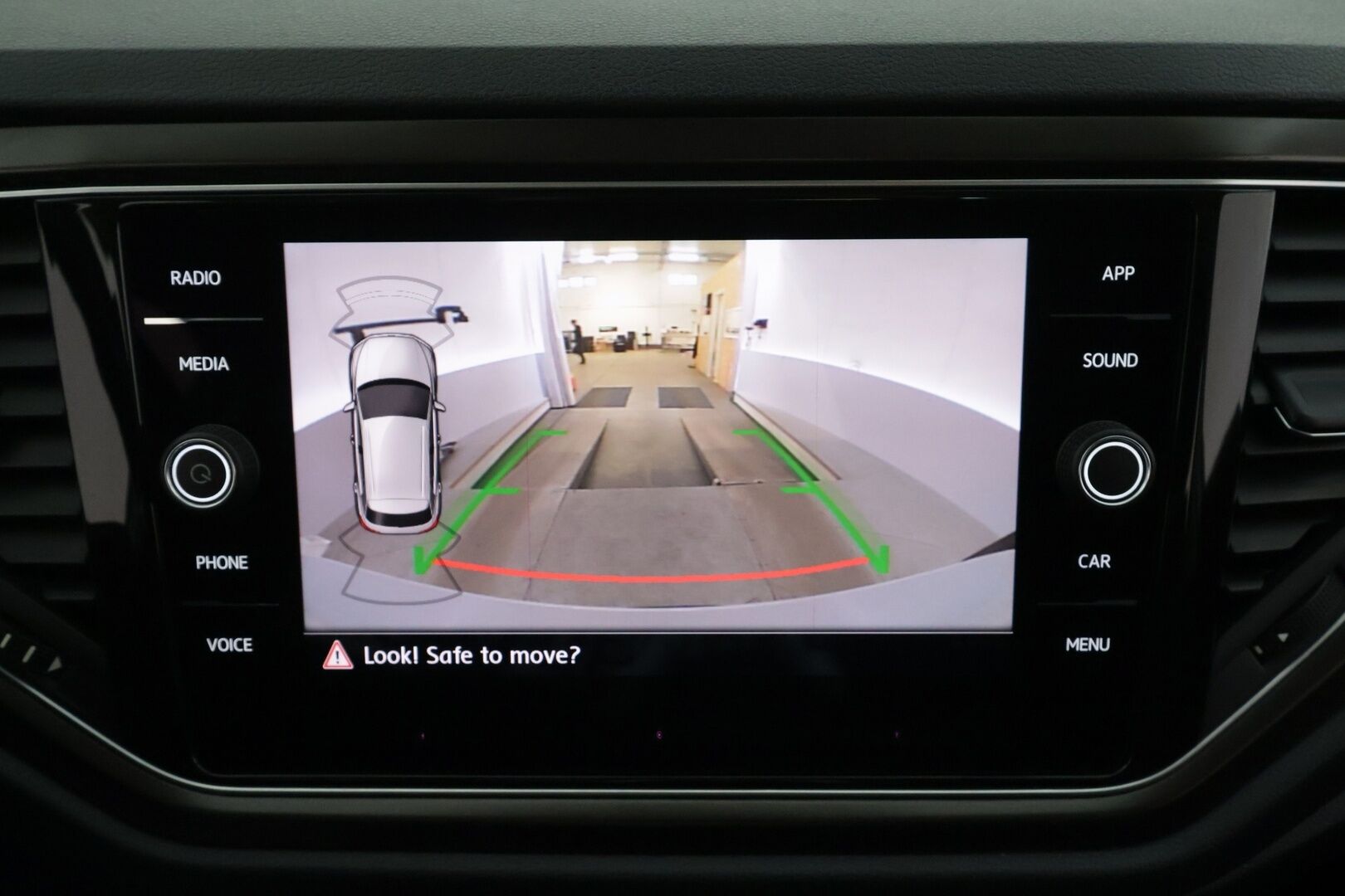 Volkswagen T-Roc 2018 Style 2,0 TDI SCR 110 kW 4MOTION DSG * ACC / P.kamera / Webasto / LED / Kaistavahti * - Suomi-auto / Kahdet renkaat aluvanteilla