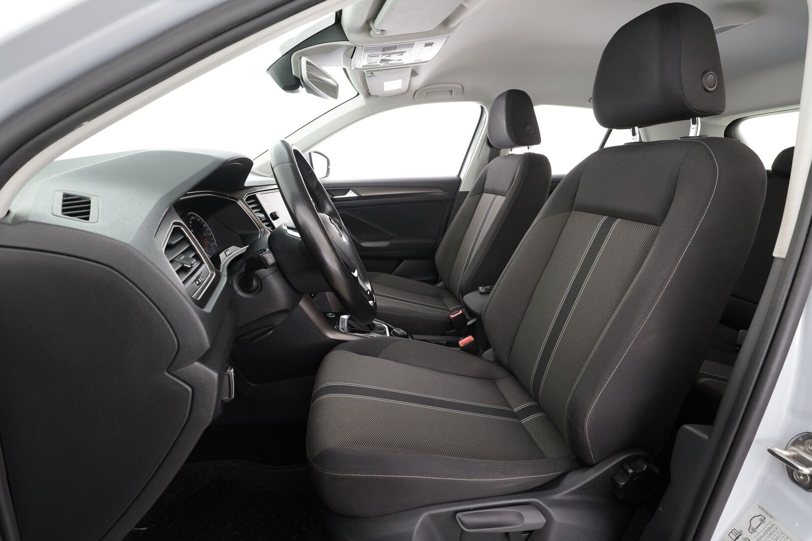 Volkswagen T-Roc 2018 Style 2,0 TDI SCR 110 kW 4MOTION DSG * ACC / P.kamera / Webasto / LED / Kaistavahti * - Suomi-auto / Kahdet renkaat aluvanteilla - HULLUT AVAJAISHULINAT KORKOTARJOUS 3,29 %