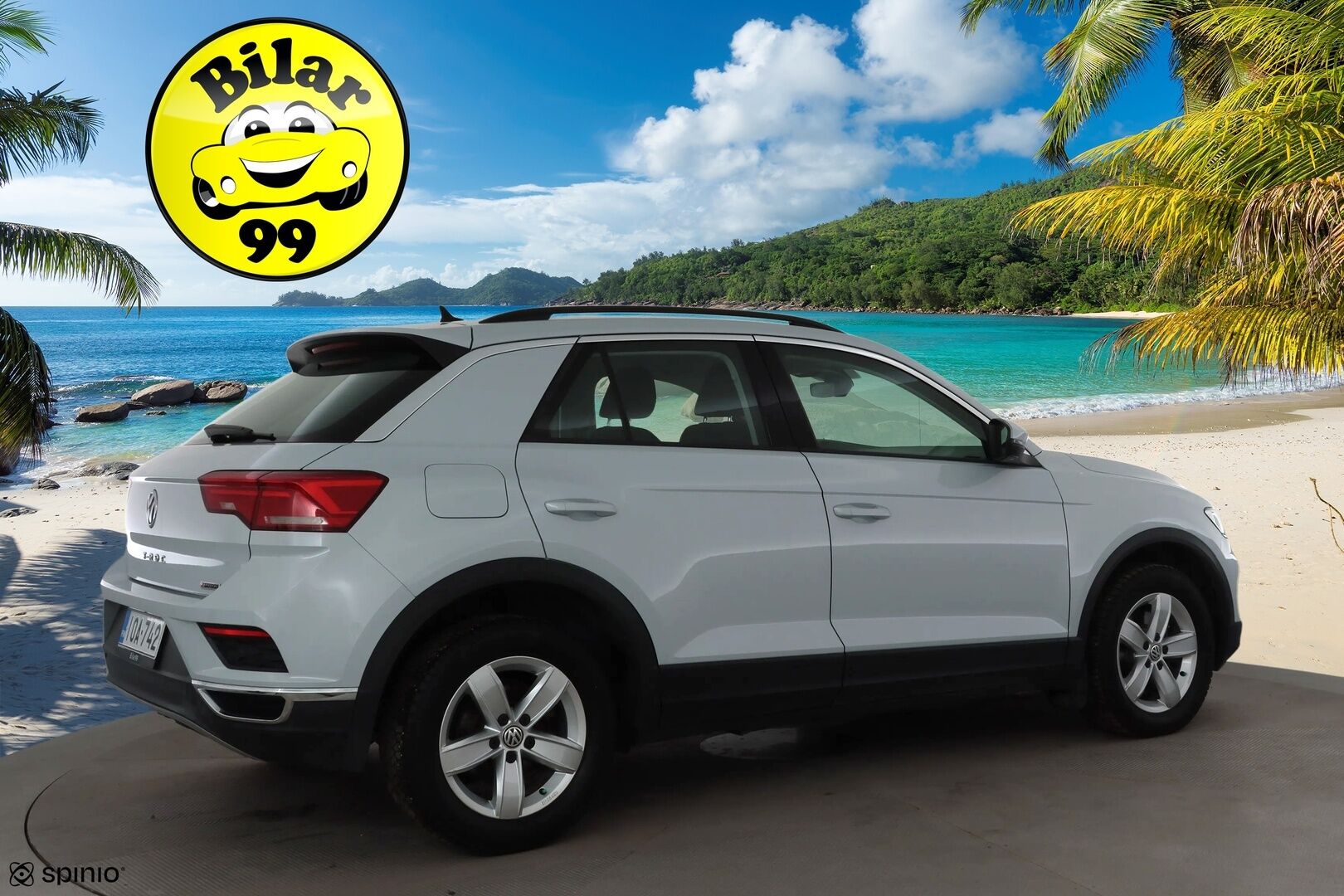 Volkswagen T-Roc 2018 Style 2,0 TDI SCR 110 kW 4MOTION DSG * ACC / P.kamera / Webasto / LED / Kaistavahti * - Suomi-auto / Kahdet renkaat aluvanteilla