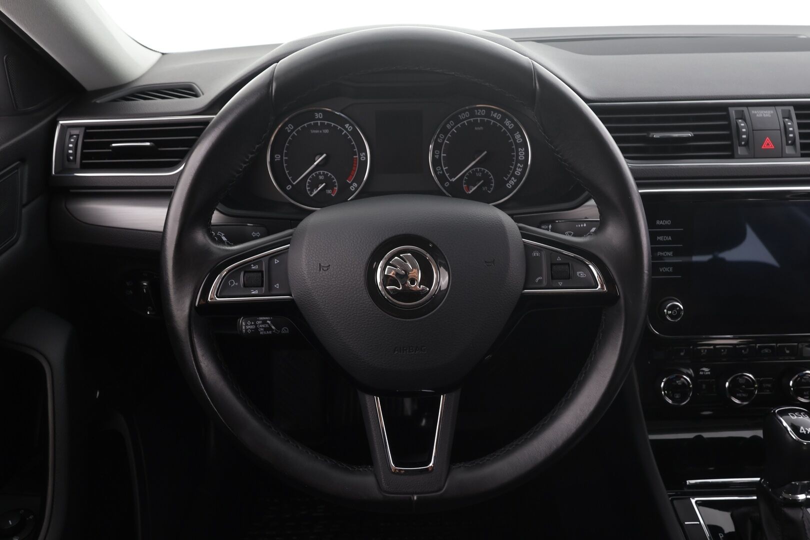 Skoda Superb 2018 2,0 TDI 190 4x4 Style BusinessLine DSG Autom. * Webasto | Adapt.Vakkari | Canton | Muistipenkki | Xenon | Peruutustutkat - Merkkihuollettu / Suomi-auto / Kahdet Renkaat
