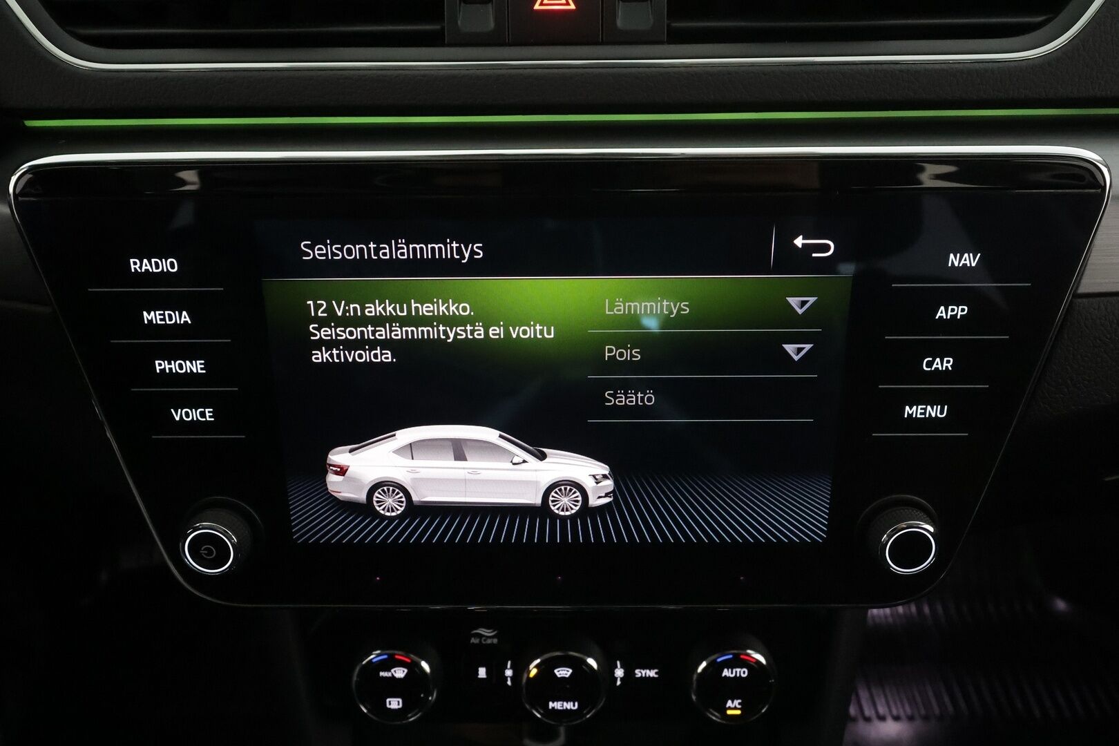 Skoda Superb 2018 2,0 TDI 190 4x4 Style BusinessLine DSG Autom. * ACC / Webasto / Canton / Xenon / Muistipenkki / P.tutkat  * - Merkkihuollettu / Suomi-auto / Kahdet Renkaat