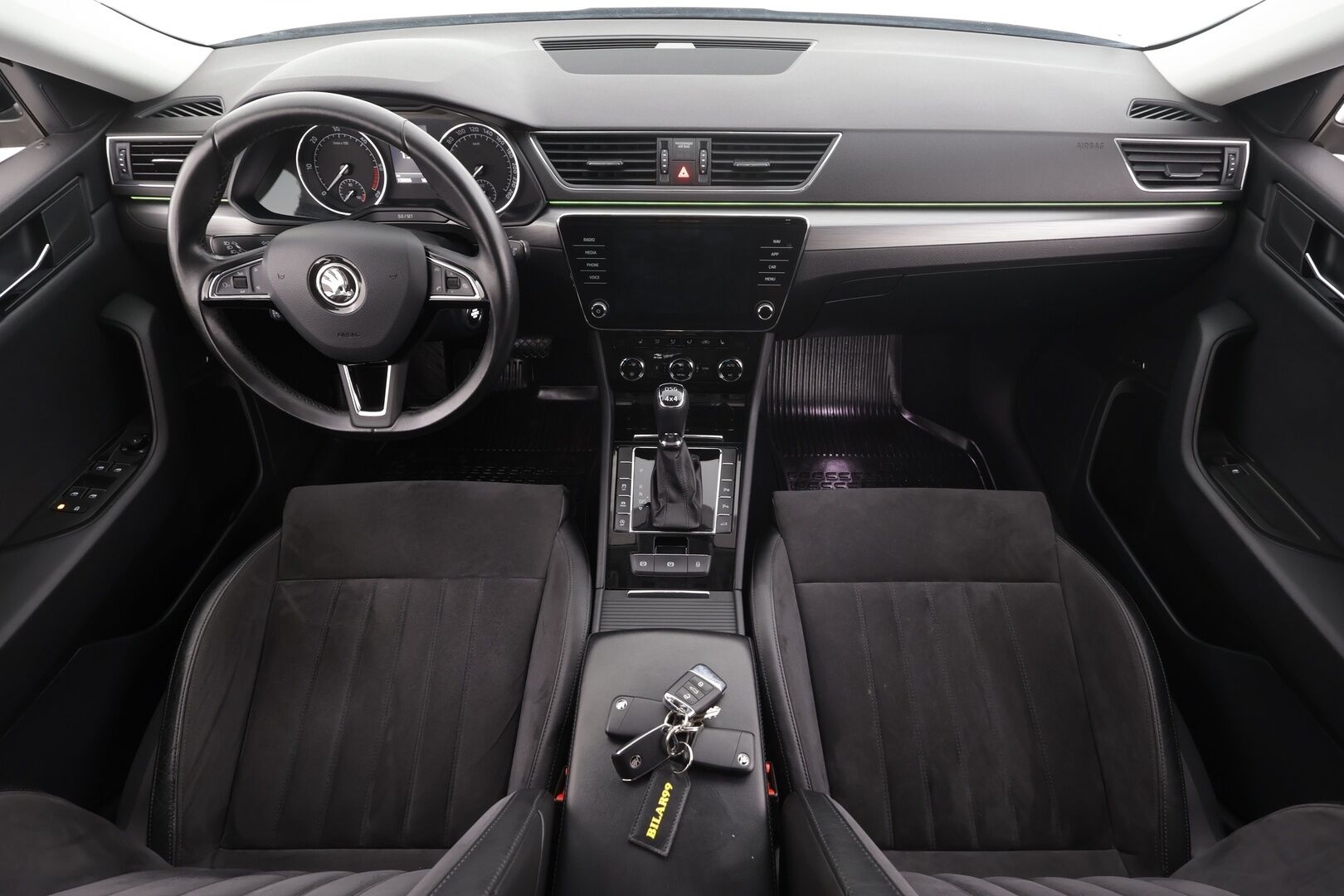 Skoda Superb 2018 2,0 TDI 190 4x4 Style BusinessLine DSG Autom. * Webasto | Adapt.Vakkari | Canton | Muistipenkki | Xenon | Peruutustutkat - Merkkihuollettu / Suomi-auto / Kahdet Renkaat