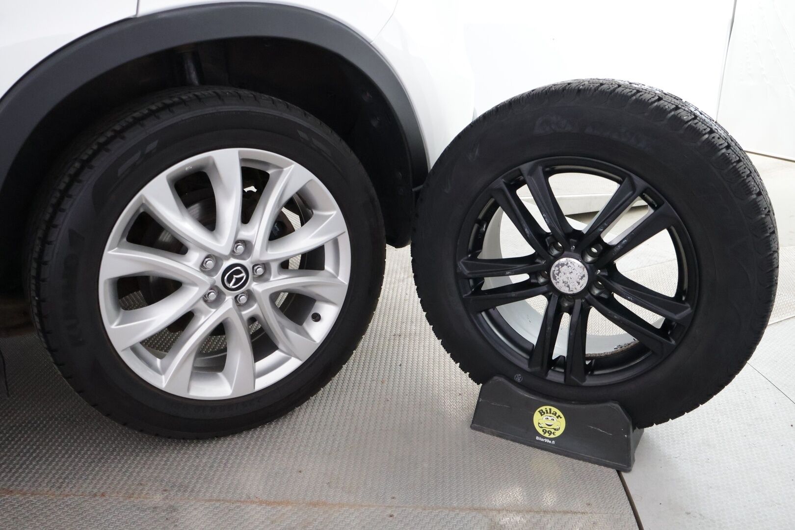 Mazda CX-5 2013 MAZDA CX-5 Farmari (AC) 4ov 2191cm3 A *BOSE / NAHKASISUSTA / KAISTAVAHTI / P.KAMERA / TUTKAT / KOUKKU/ * - *Tilava / Hyvin pidetty / Näyttävä*
