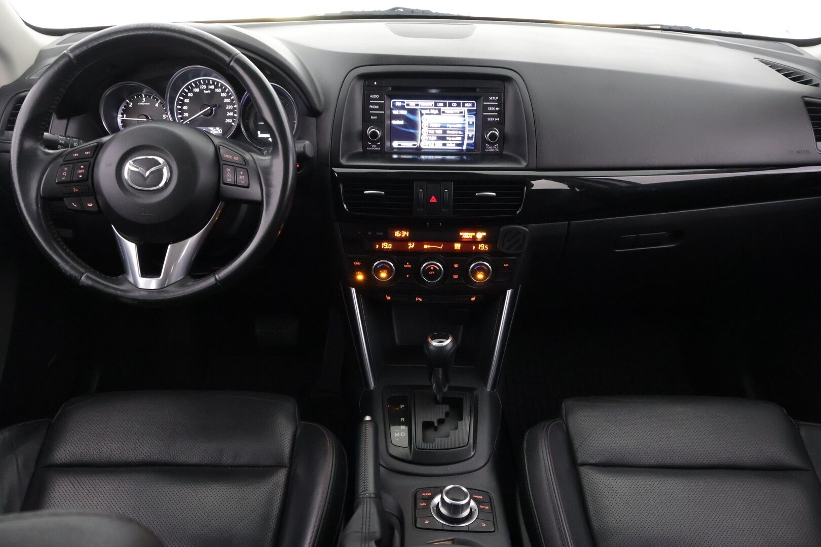 Mazda CX-5 2013 MAZDA CX-5 Farmari (AC) 4ov 2191cm3 A *BOSE / NAHKASISUSTA / KAISTAVAHTI / P.KAMERA / TUTKAT / KOUKKU/ * - *Tilava / Hyvin pidetty / Näyttävä*