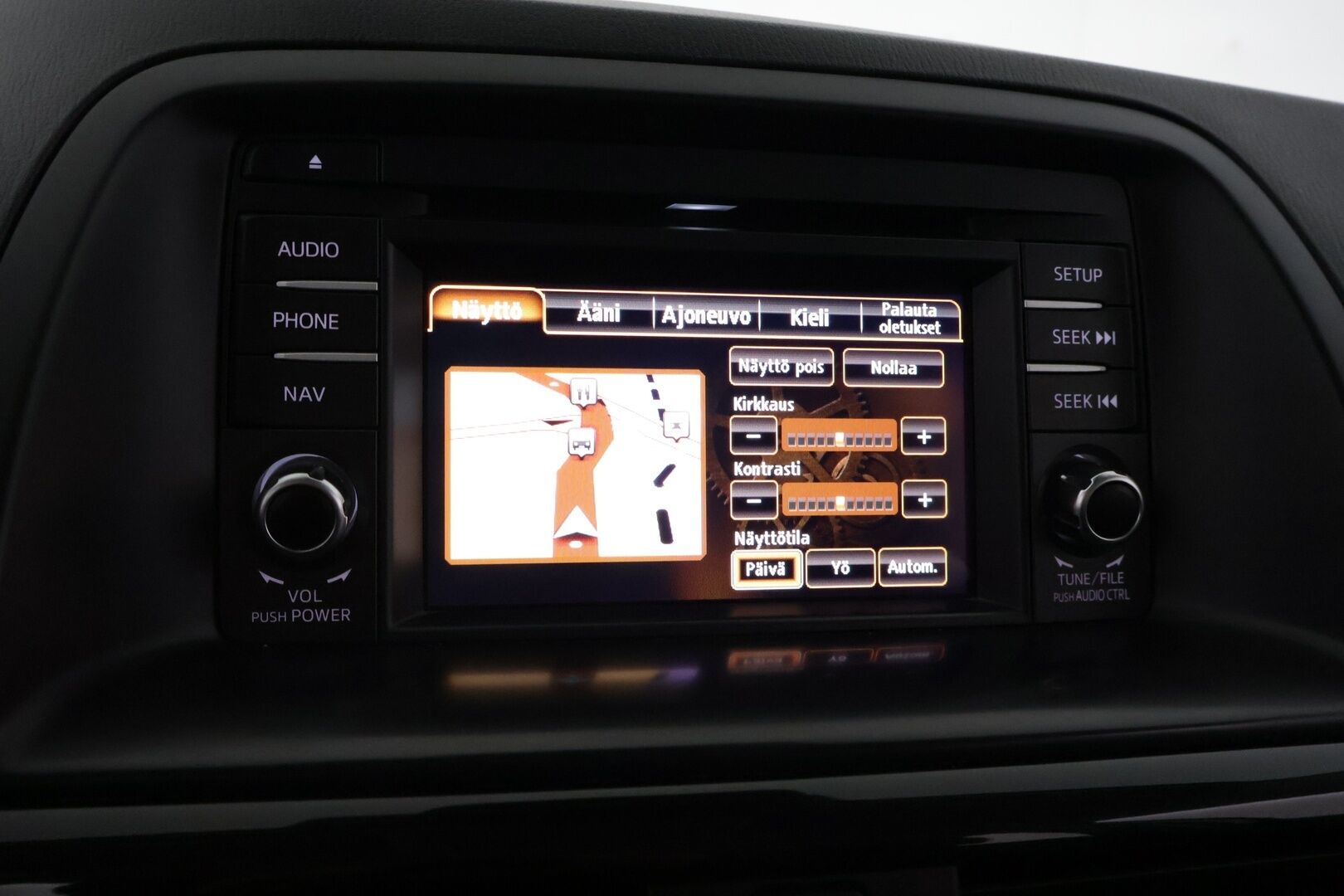 Mazda CX-5 2013 MAZDA CX-5 Farmari (AC) 4ov 2191cm3 A *BOSE / NAHKASISUSTA / KAISTAVAHTI / P.KAMERA / TUTKAT / KOUKKU/ * - *Tilava / Hyvin pidetty / Näyttävä*