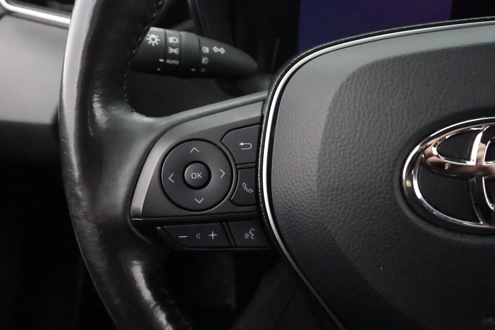 Toyota Corolla 2020 Touring Sports 1,8 Hybrid Active Edition - | ACC | LED | P.Kamera | Kaistavahti | Navi | Keyless | Suomi-auto | Kahdet renkaat |