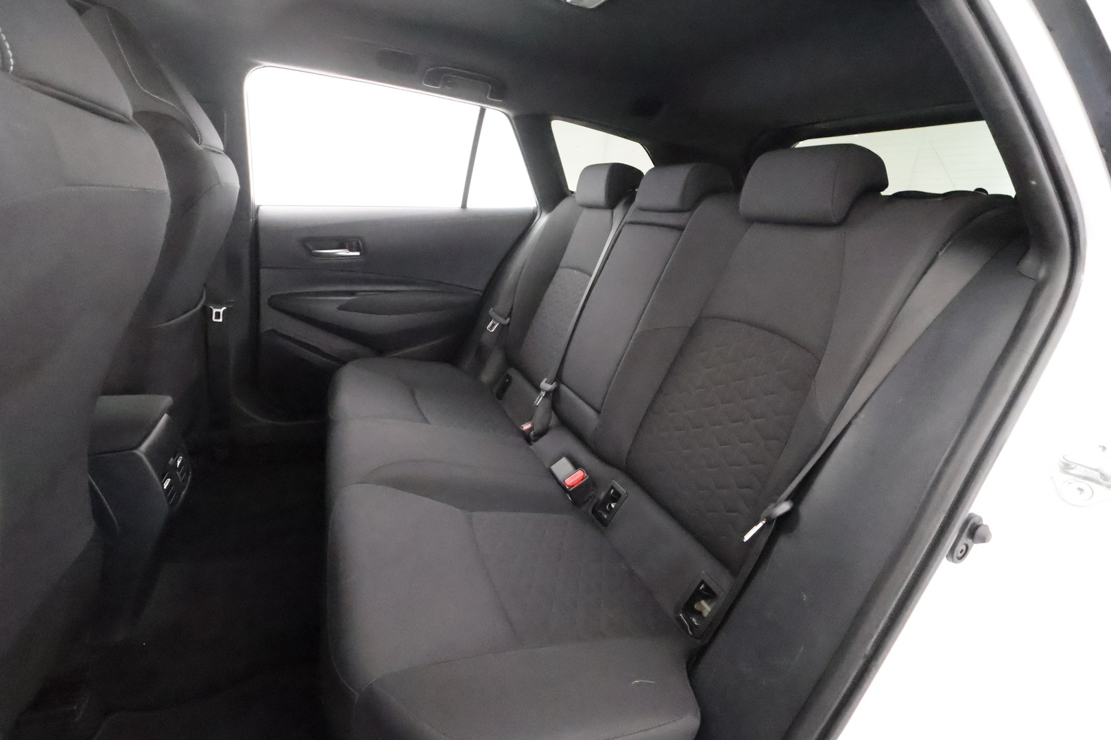 Toyota Corolla 2020 Touring Sports 1,8 Hybrid Active Edition - | ACC | LED | P.Kamera | Kaistavahti | Navi | Keyless | Suomi-auto | Kahdet renkaat |